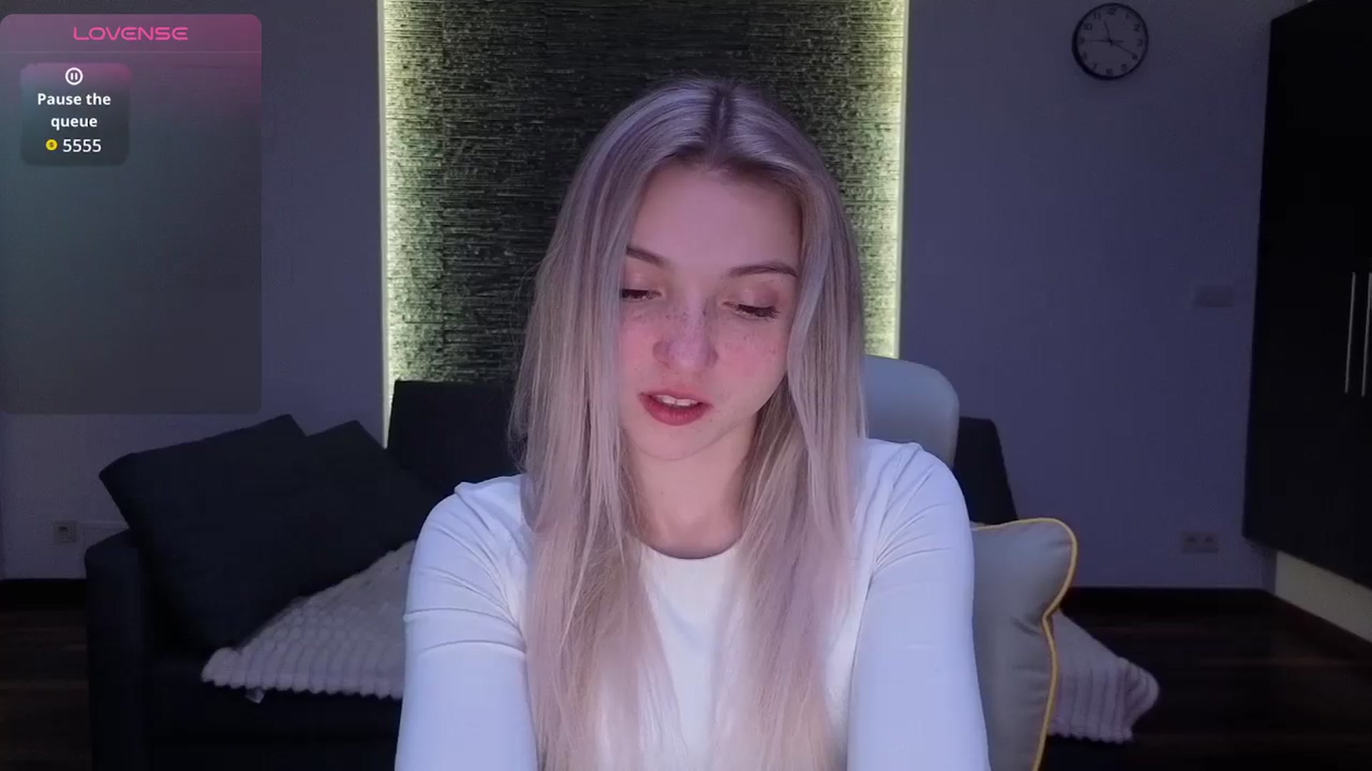 Gallery image thumbnail from Daisyy's myfreecams stream on, 03/27/2026, 21:05 image 3 of 20