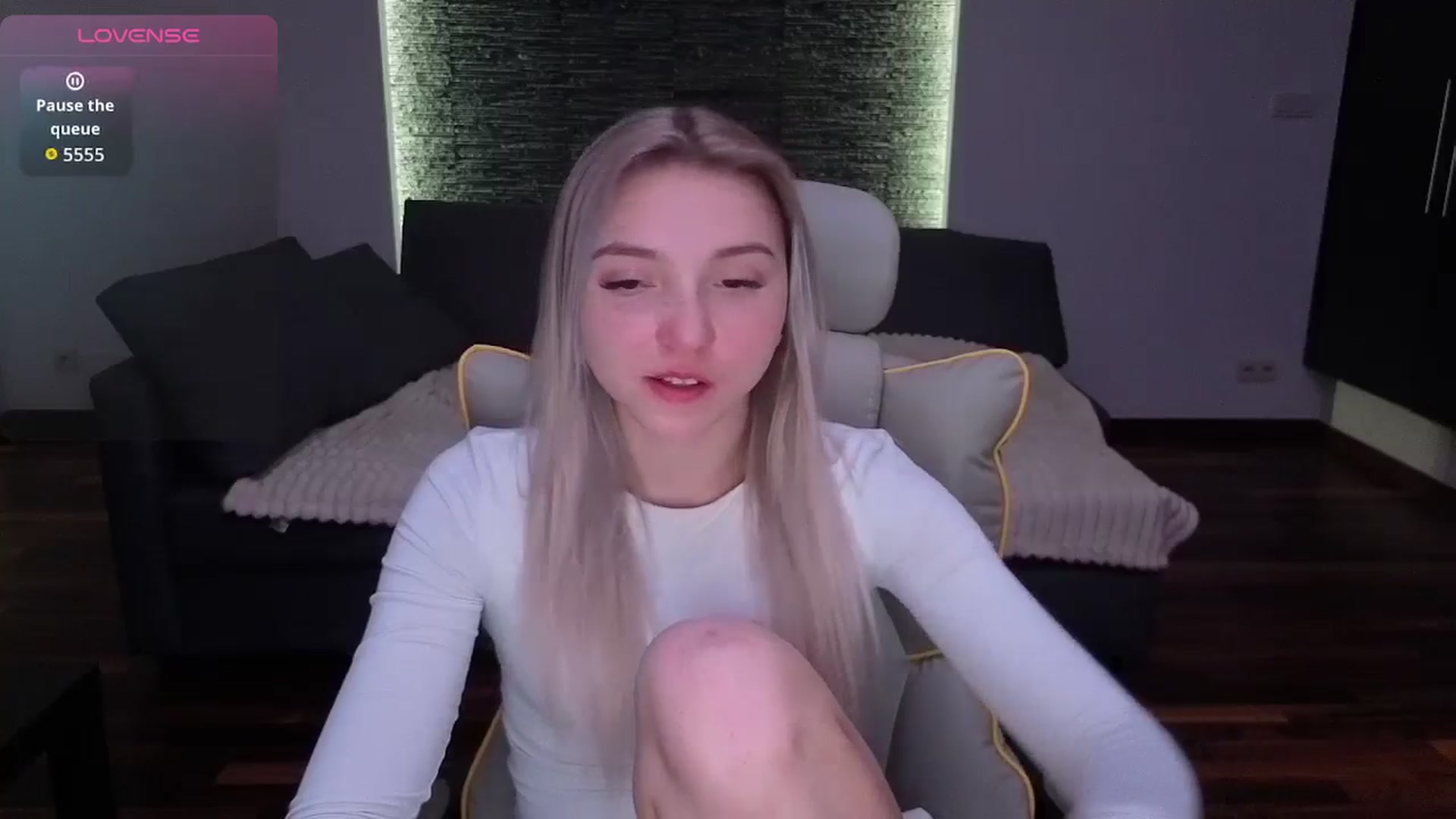 Gallery image thumbnail from Daisyy's myfreecams stream on, 03/27/2026, 23:05 image 12 of 20