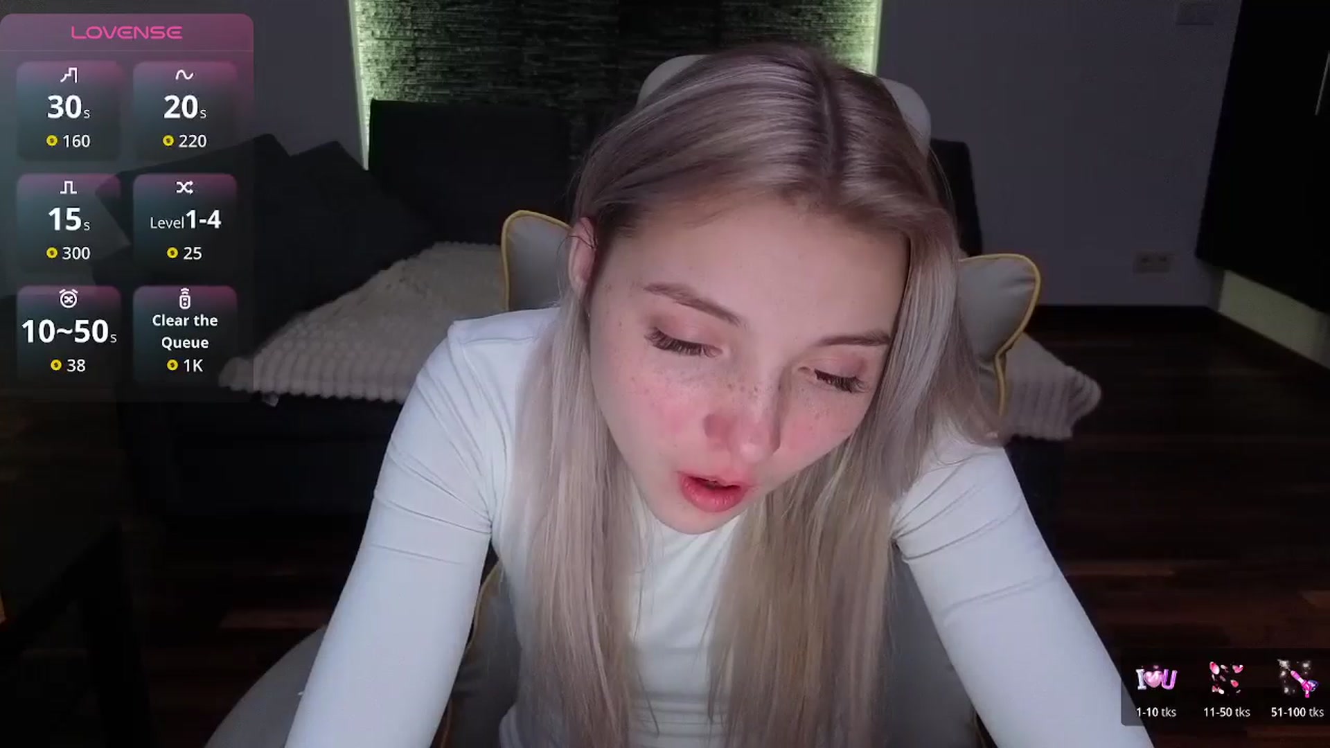 Gallery image thumbnail from Daisyy's myfreecams stream on, 03/28/2026, 01:20 image 6 of 20