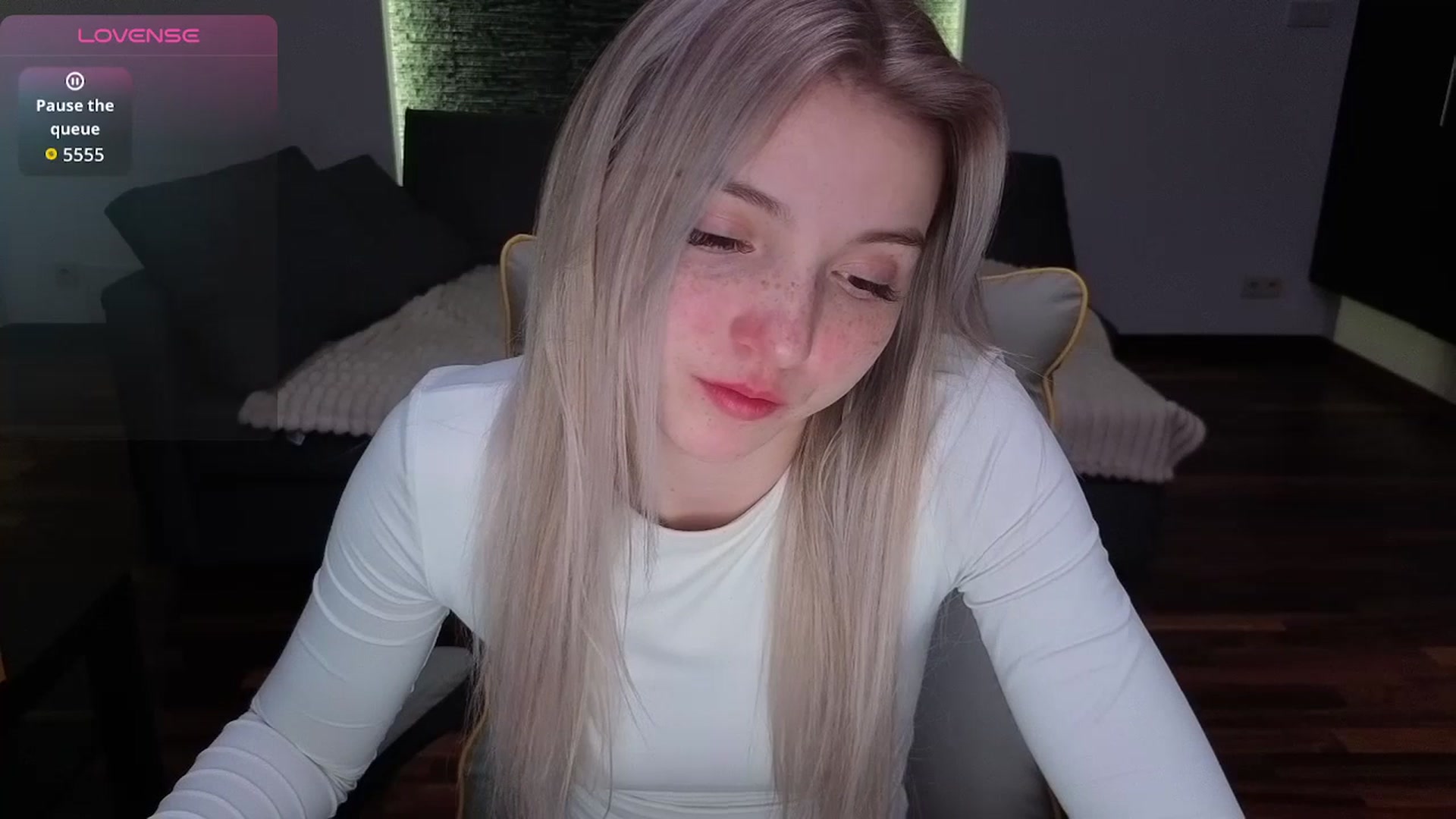 Gallery image thumbnail from Daisyy's myfreecams stream on, 03/28/2026, 01:20 image 4 of 20