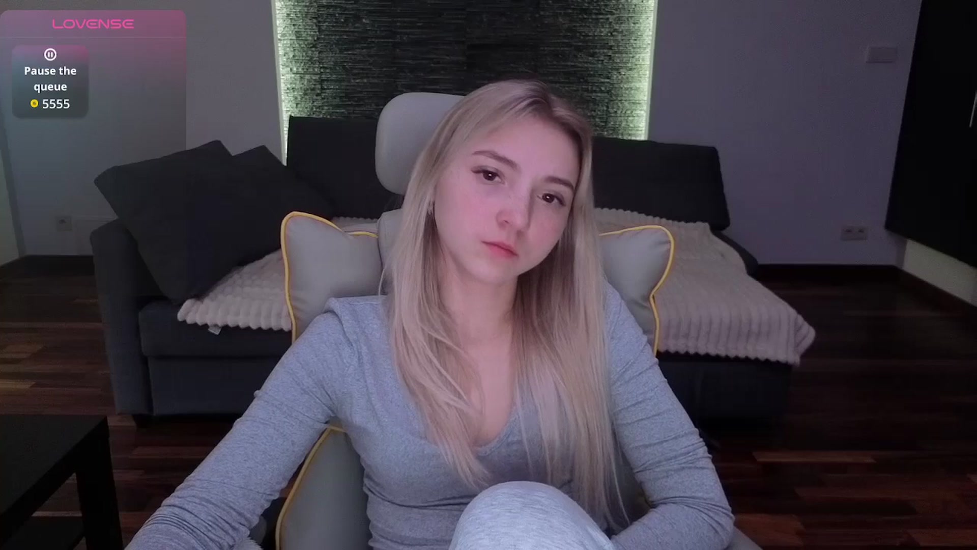 Gallery image thumbnail from Daisyy's myfreecams stream on, 03/31/2026, 12:47 image 13 of 20