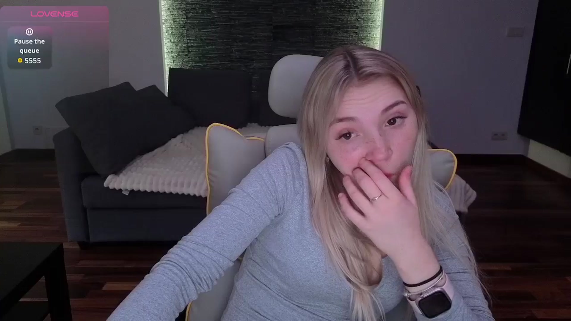 Gallery image thumbnail from Daisyy's myfreecams stream on, 03/31/2026, 12:47 image 17 of 20