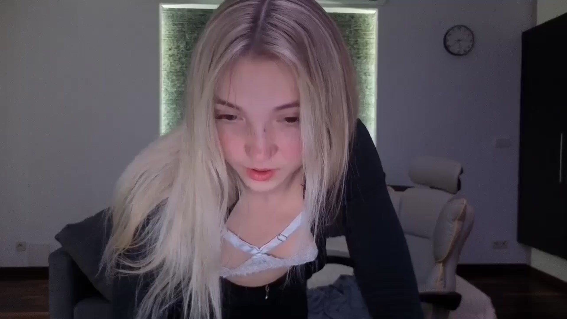 Gallery image thumbnail from Daisyy's myfreecams stream on, 04/01/2026, 15:04 image 7 of 20