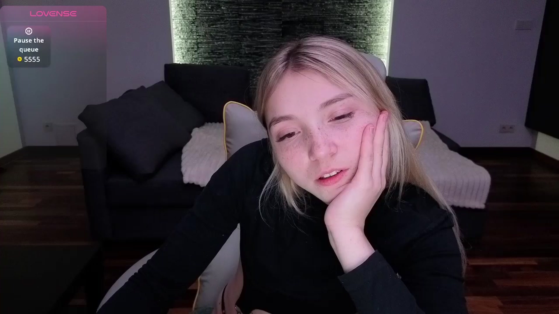 Gallery image thumbnail from Daisyy's myfreecams stream on, 04/02/2026, 20:57 image 4 of 20