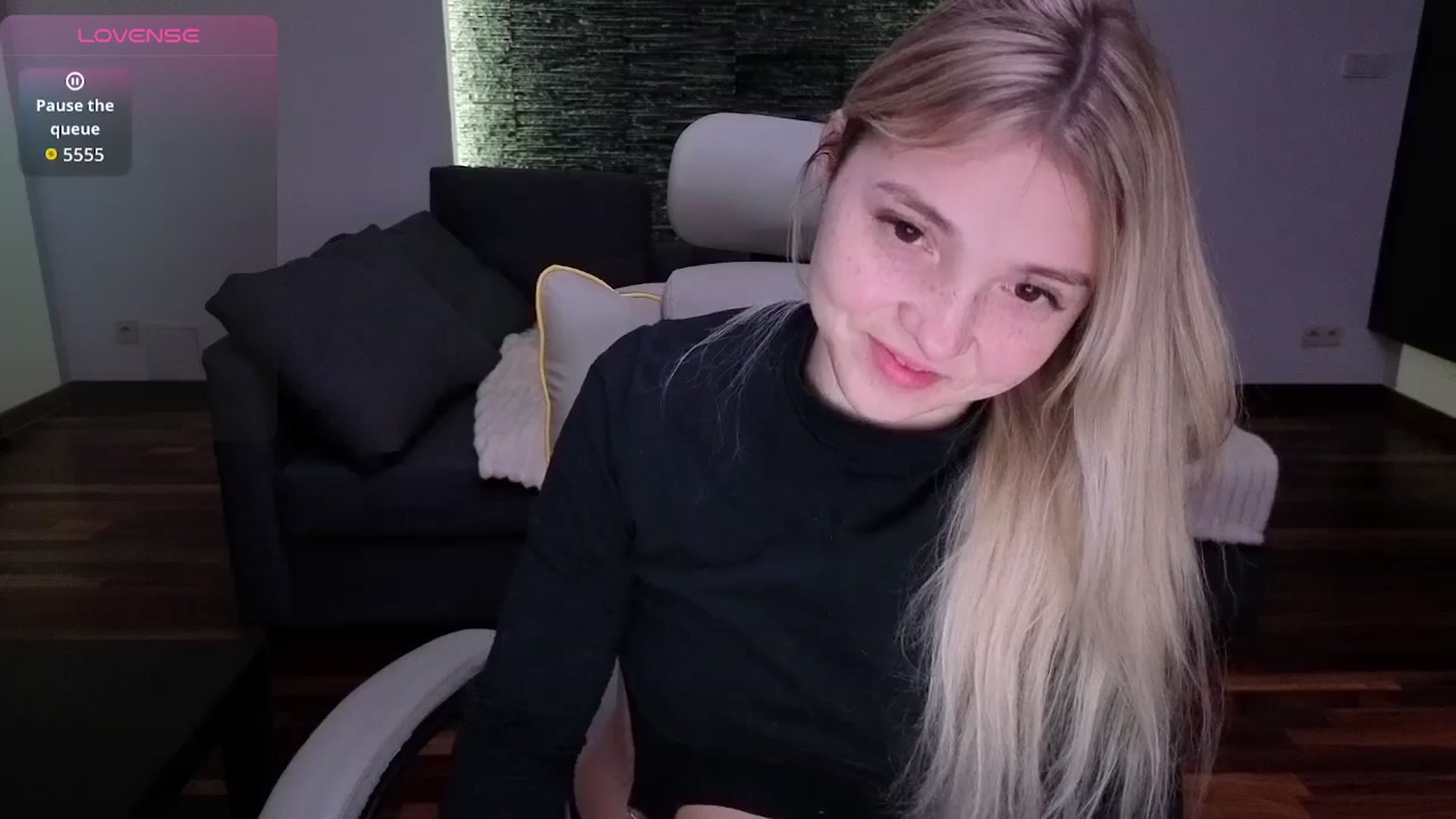 Gallery image thumbnail from Daisyy's myfreecams stream on, 04/02/2026, 20:57 image 3 of 20