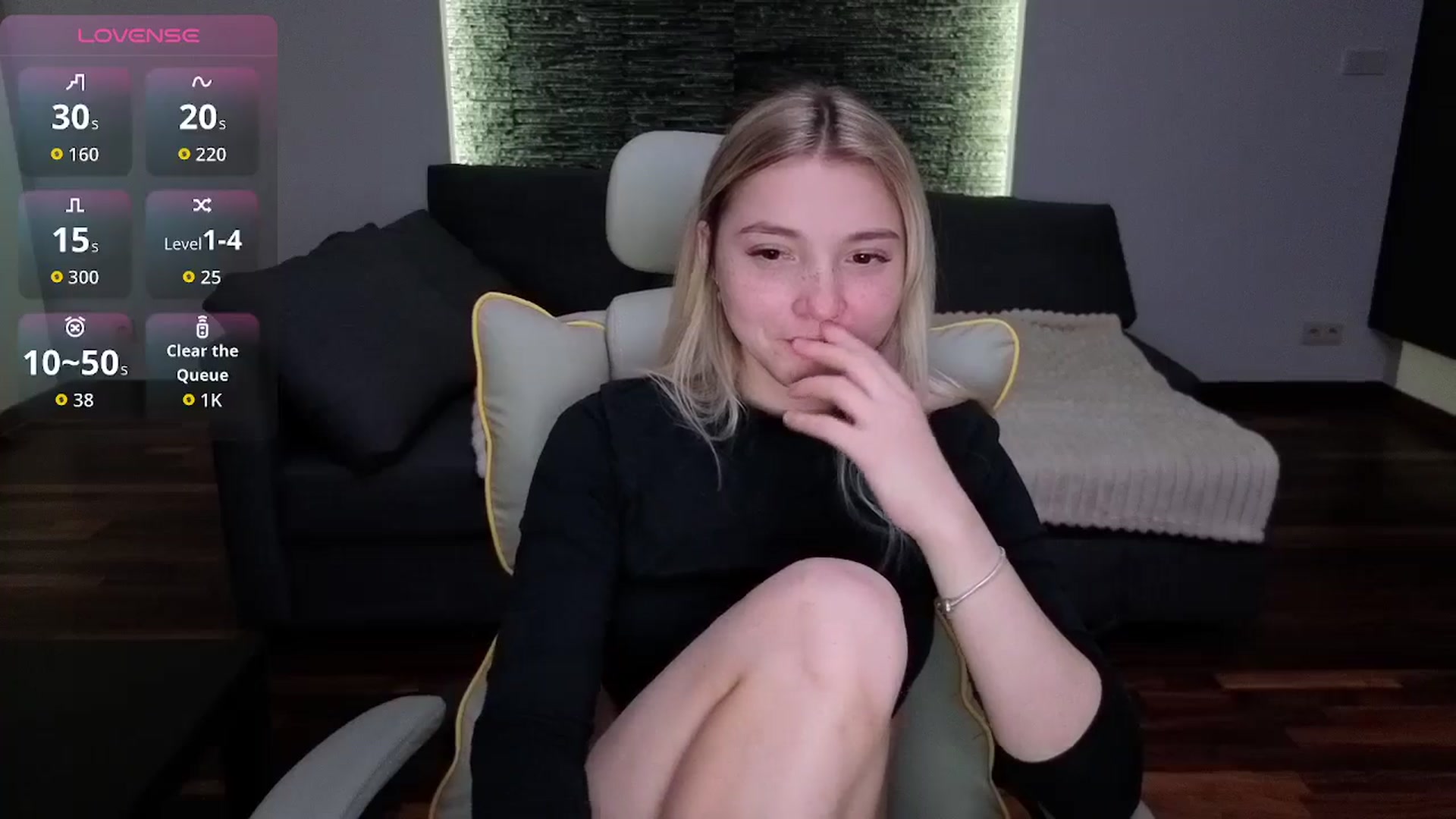 Gallery image thumbnail from Daisyy's myfreecams stream on, 04/02/2026, 20:57 image 18 of 20