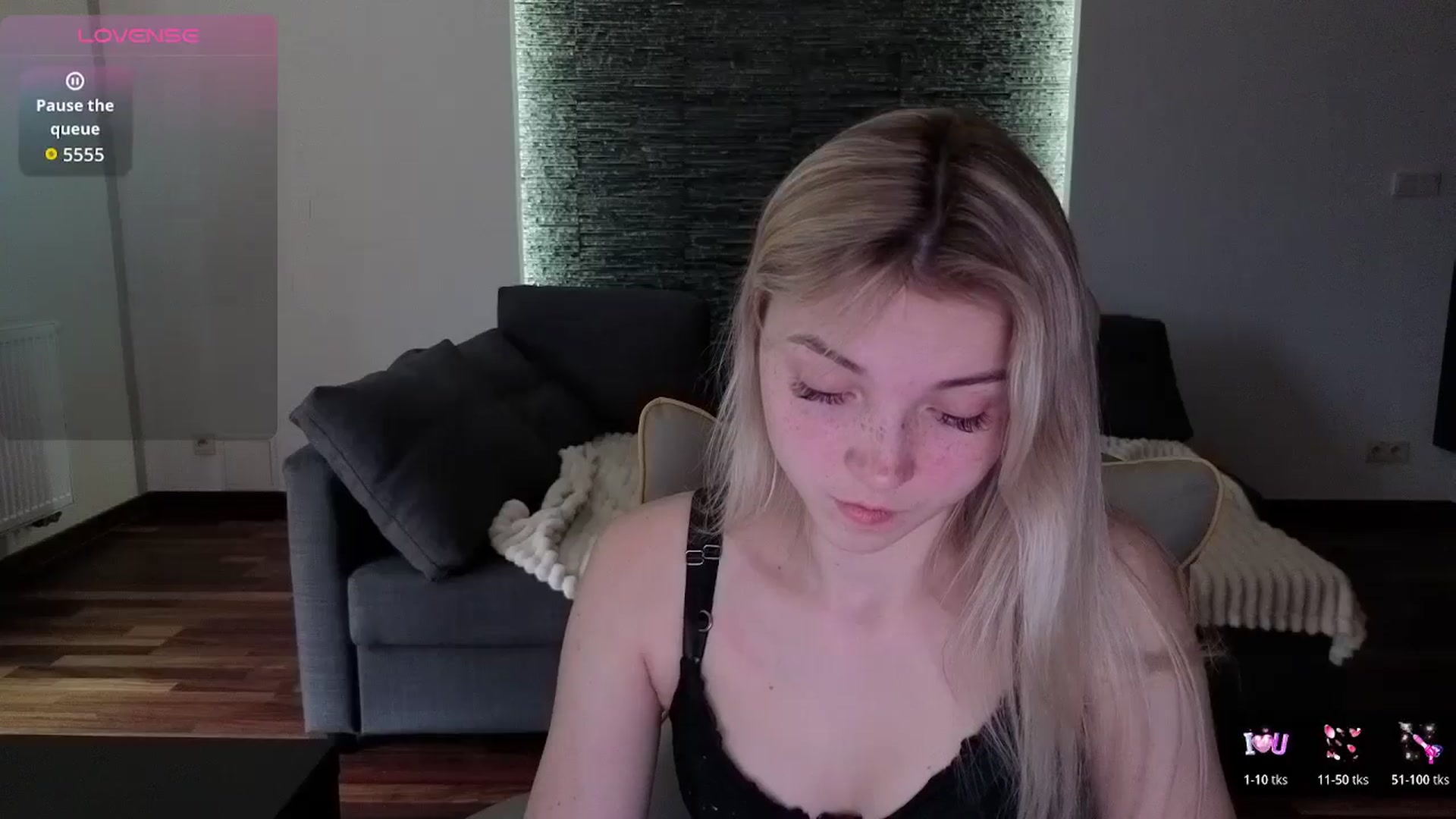 Gallery image thumbnail from Daisyy's myfreecams stream on, 04/04/2026, 13:01 image 17 of 20