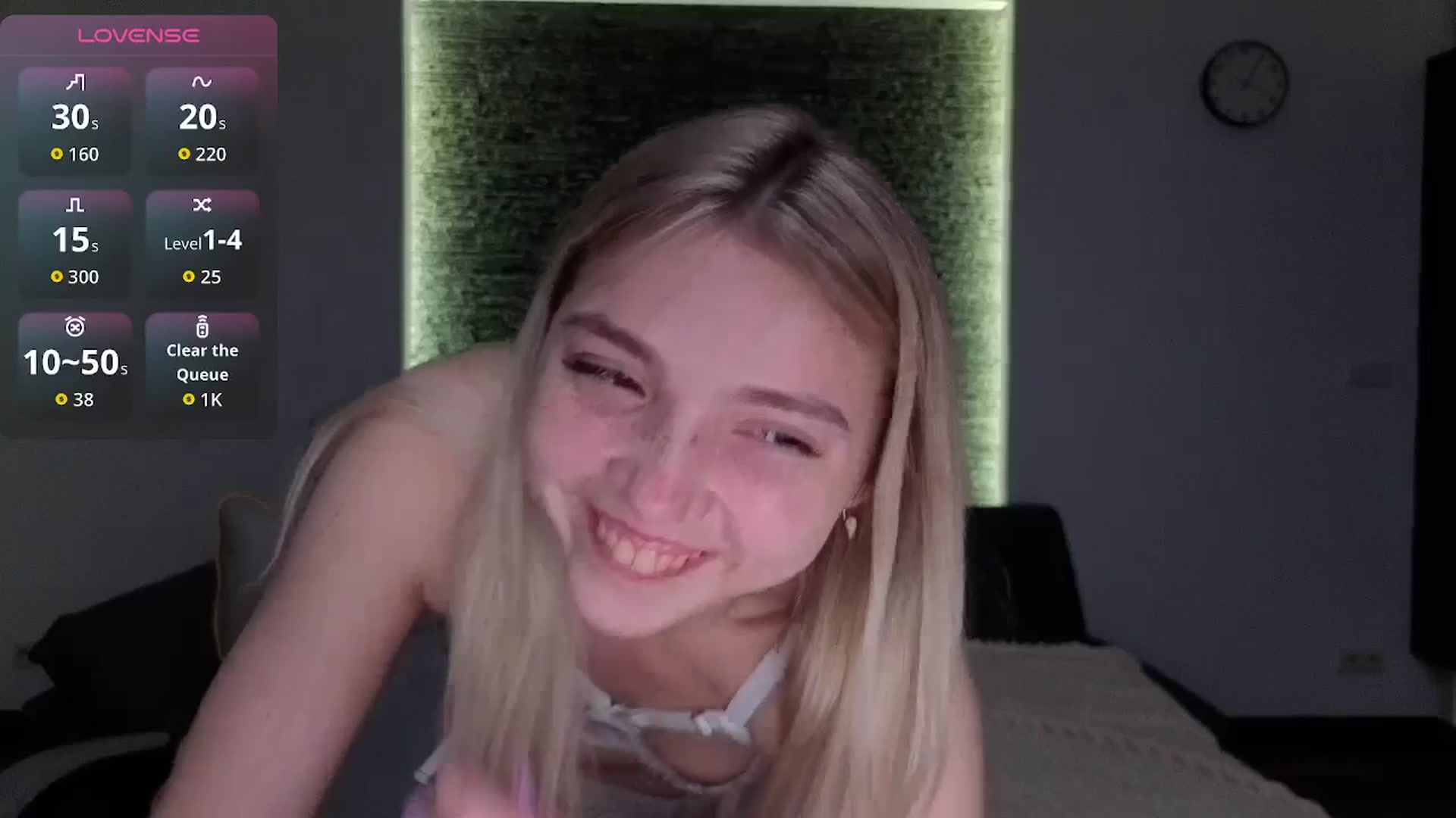 Gallery image thumbnail from Daisyy's myfreecams stream on, 04/06/2026, 22:53 image 11 of 20