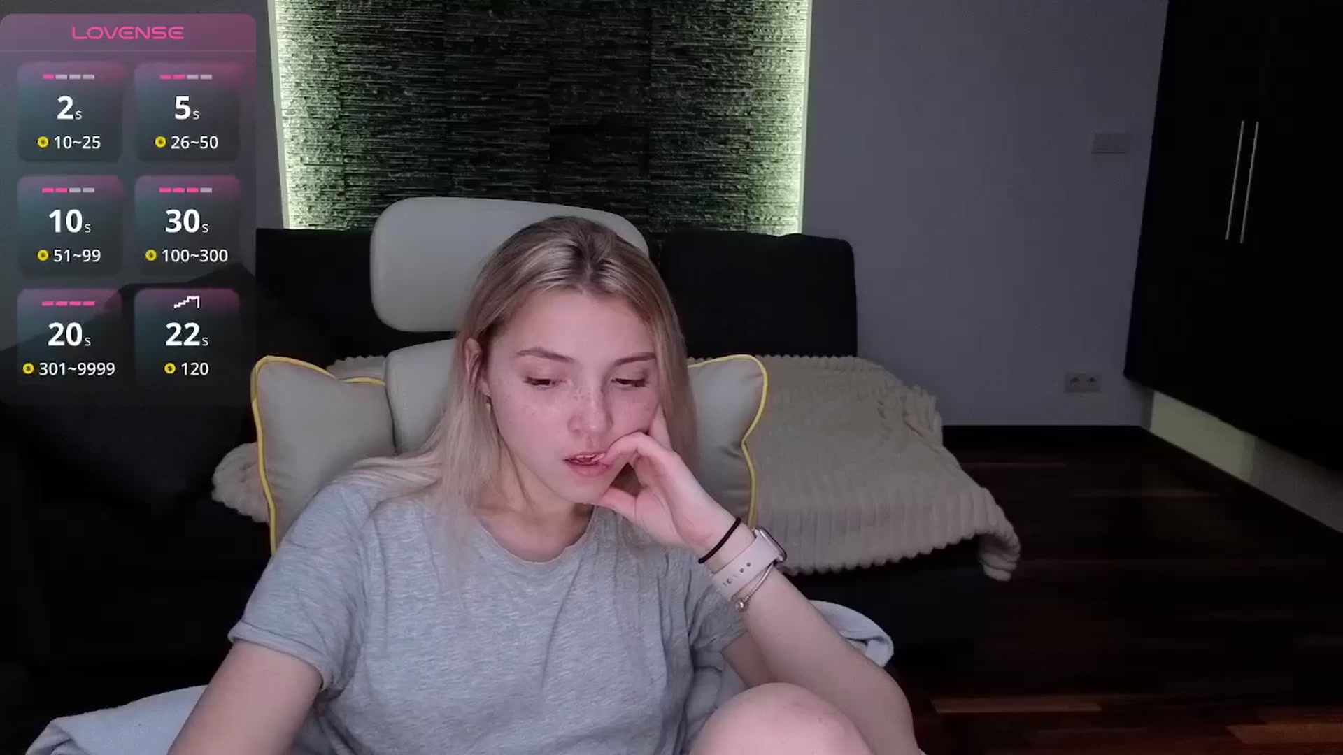 Gallery image thumbnail from Daisyy's myfreecams stream on, 04/08/2026, 20:12 image 12 of 20