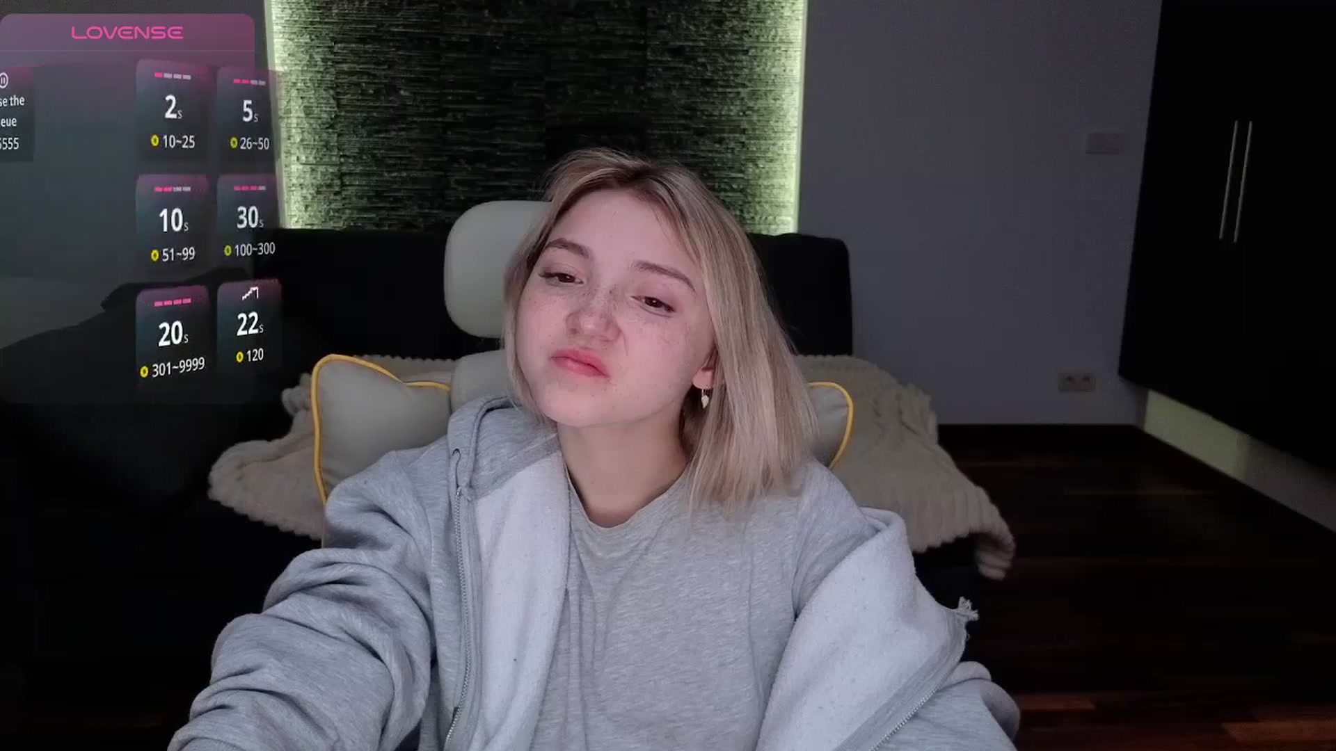 Gallery image thumbnail from Daisyy's myfreecams stream on, 04/08/2026, 20:12 image 17 of 20