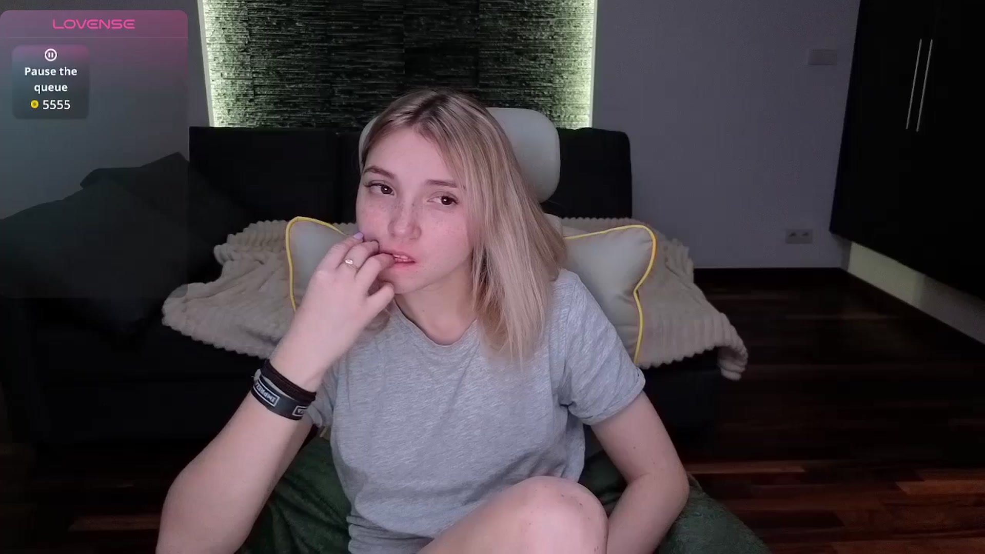 Gallery image thumbnail from Daisyy's myfreecams stream on, 04/08/2026, 21:58 image 8 of 20