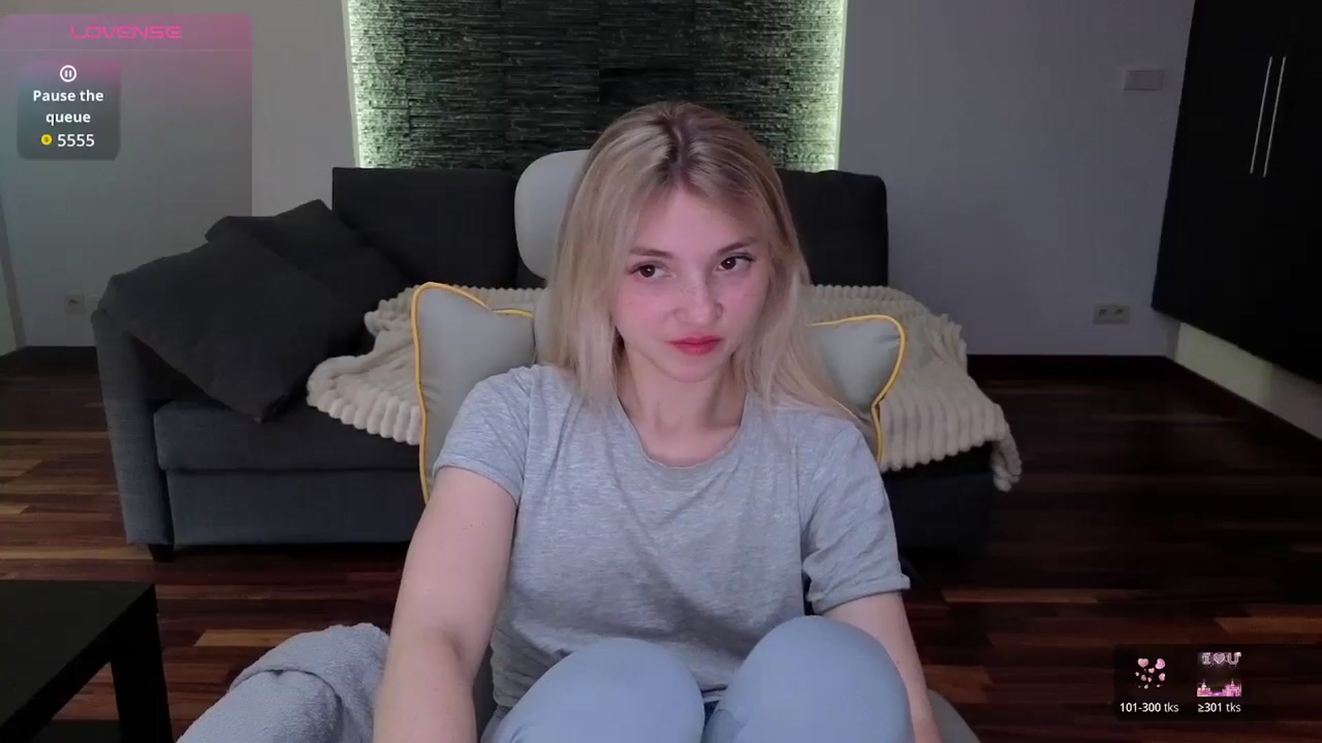 Gallery image thumbnail from Daisyy's myfreecams stream on, 04/09/2026, 14:04 image 5 of 20