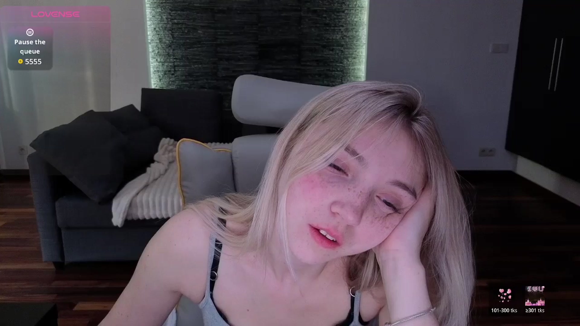 Gallery image thumbnail from Daisyy's myfreecams stream on, 04/10/2026, 16:38 image 13 of 20