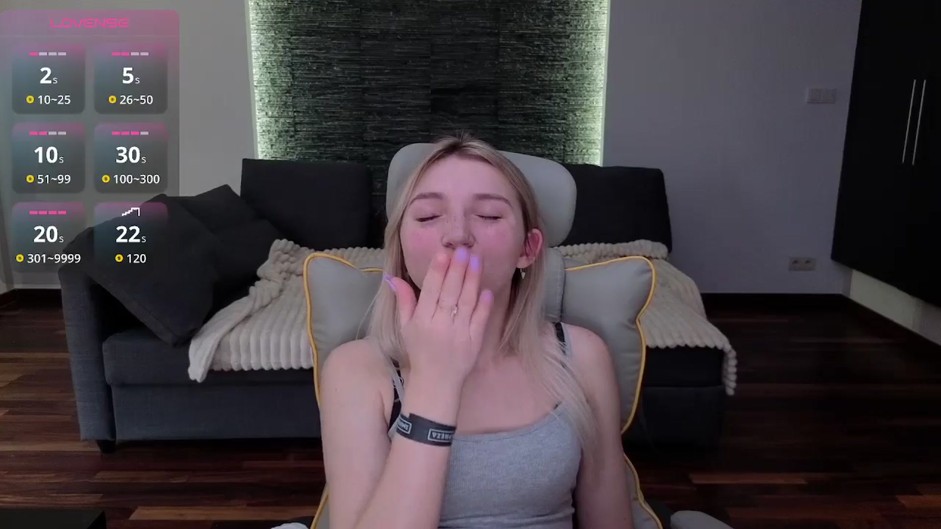 Gallery image thumbnail from Daisyy's myfreecams stream on, 04/10/2026, 16:38 image 6 of 20