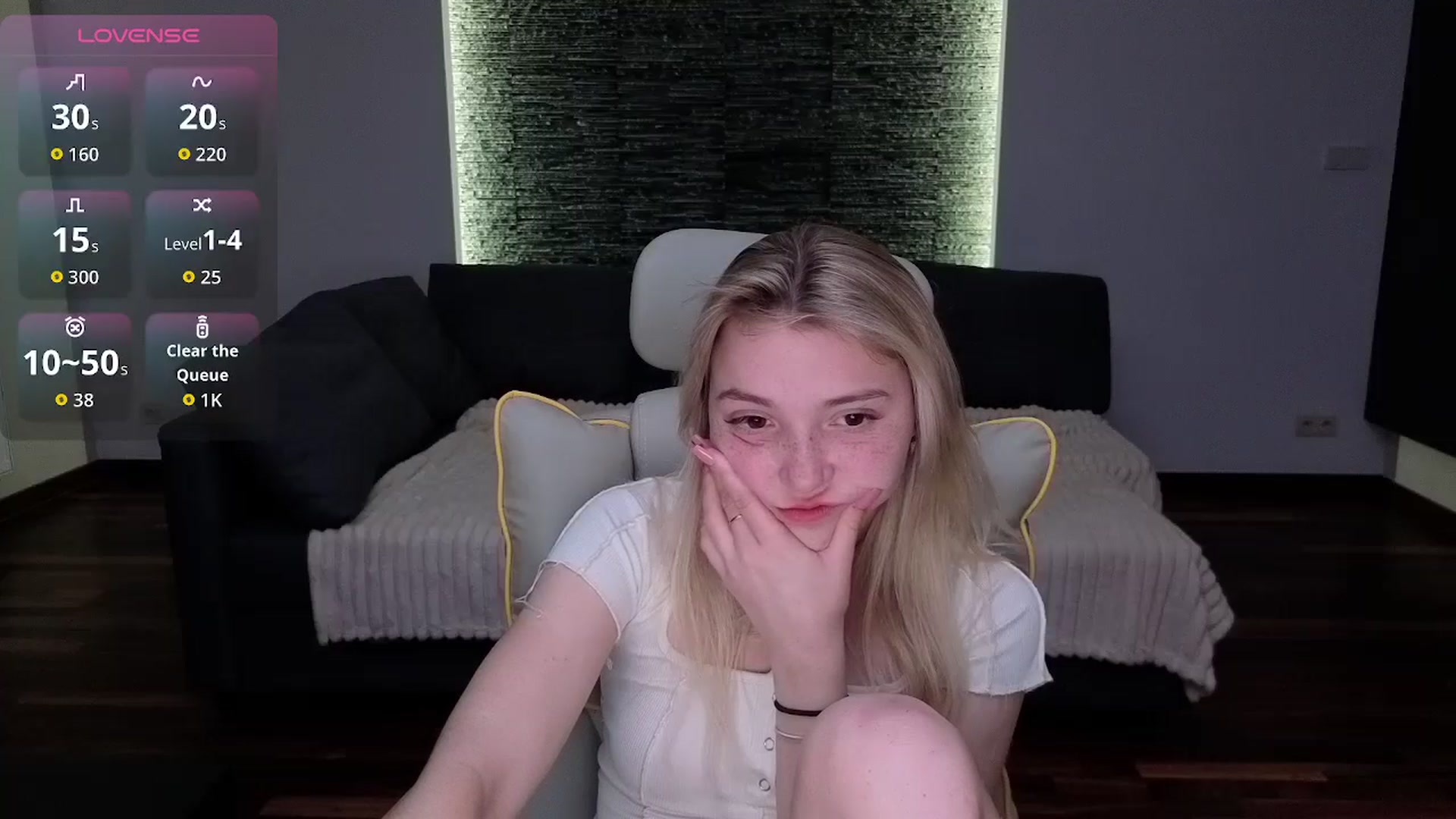 Gallery image thumbnail from Daisyy's myfreecams stream on, 04/13/2026, 19:58 image 17 of 20