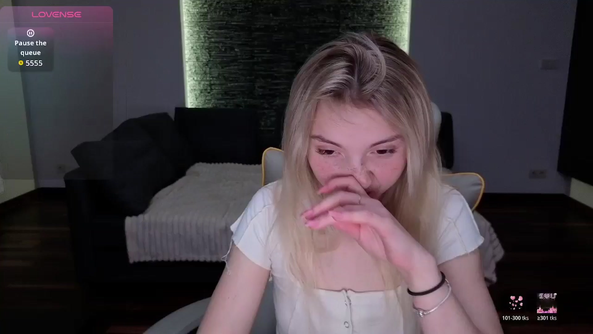 Gallery image thumbnail from Daisyy's myfreecams stream on, 04/13/2026, 19:58 image 16 of 20