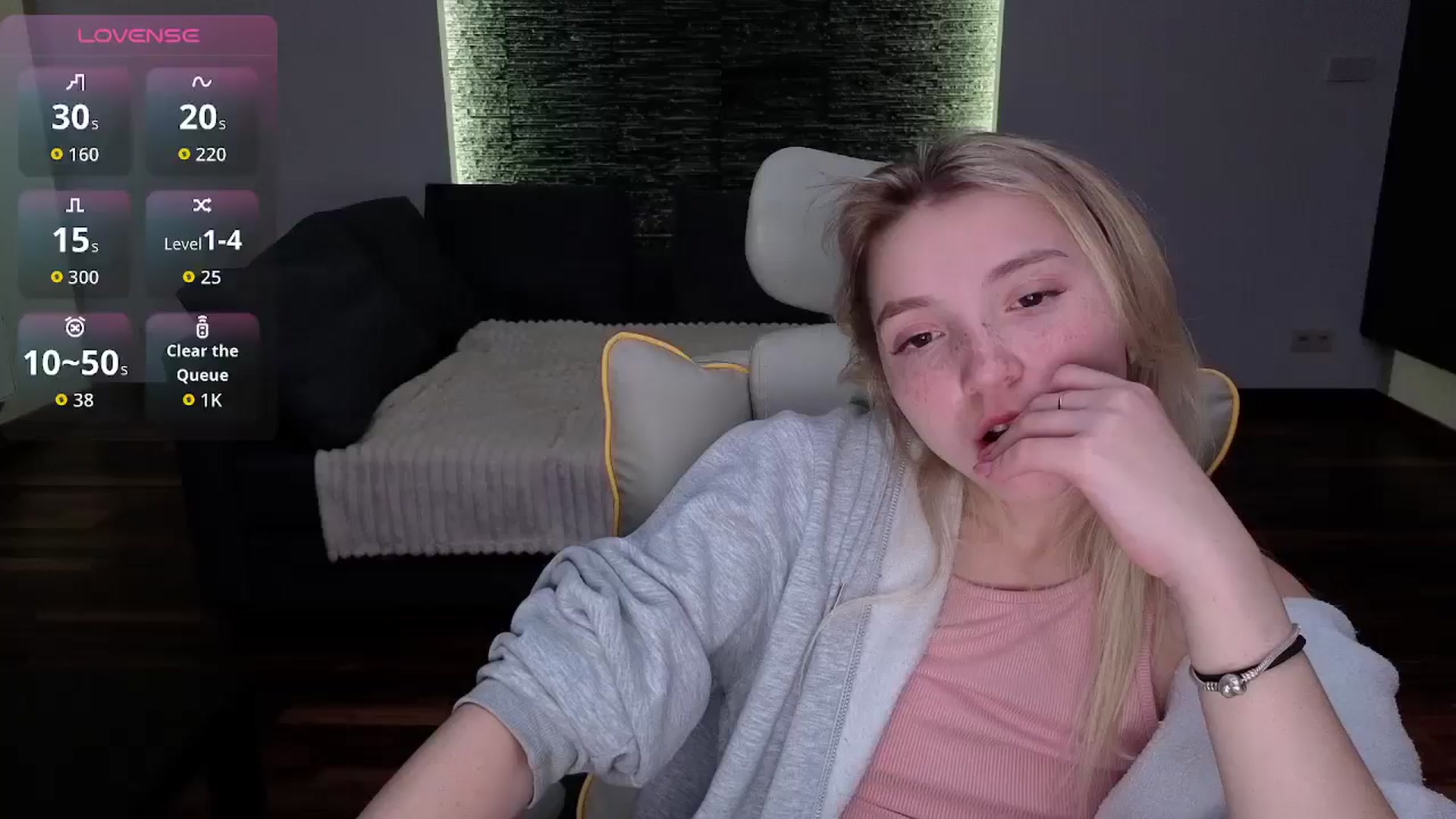 Gallery image thumbnail from Daisyy's myfreecams stream on, 04/14/2026, 24:04 image 1 of 20
