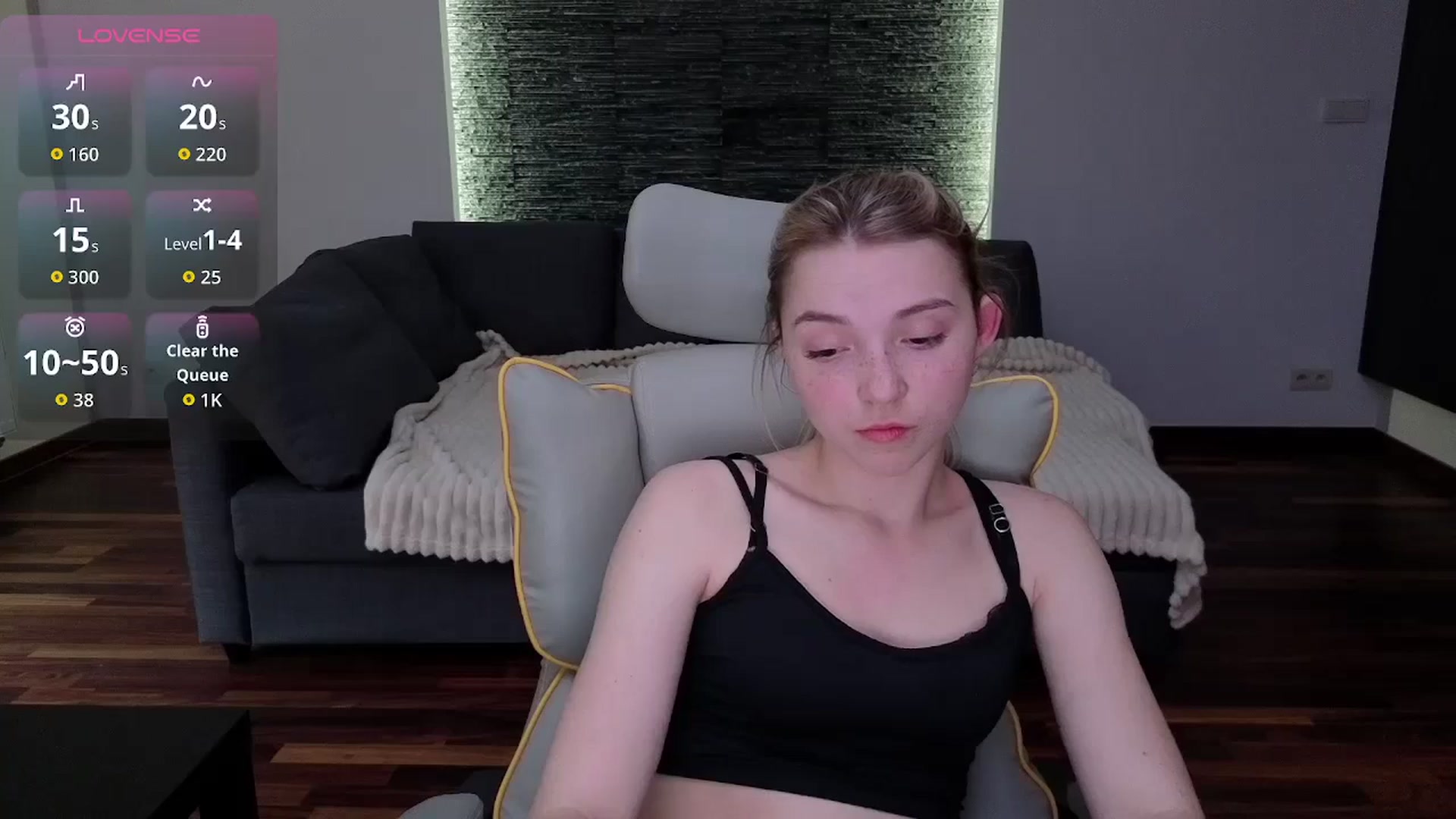 Gallery image thumbnail from Daisyy's myfreecams stream on, 04/14/2026, 16:51 image 5 of 20