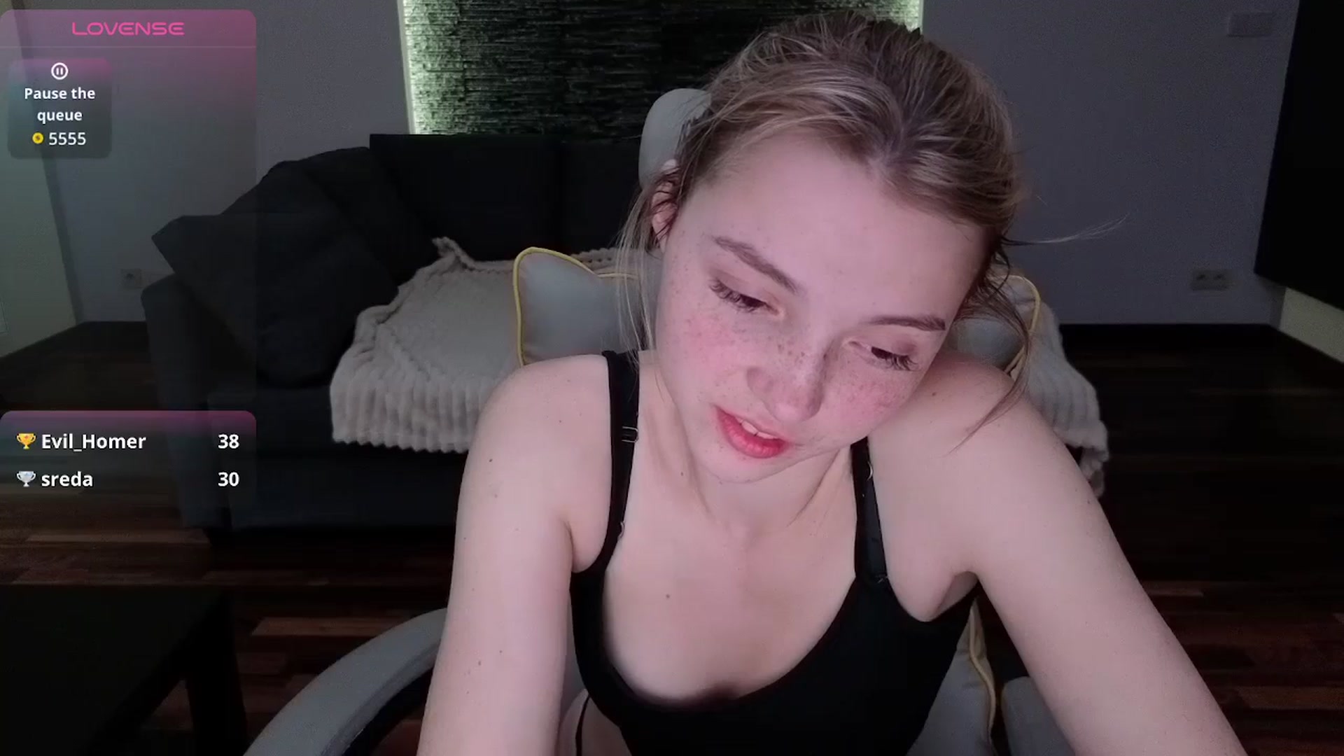 Gallery image thumbnail from Daisyy's myfreecams stream on, 04/14/2026, 16:51 image 15 of 20