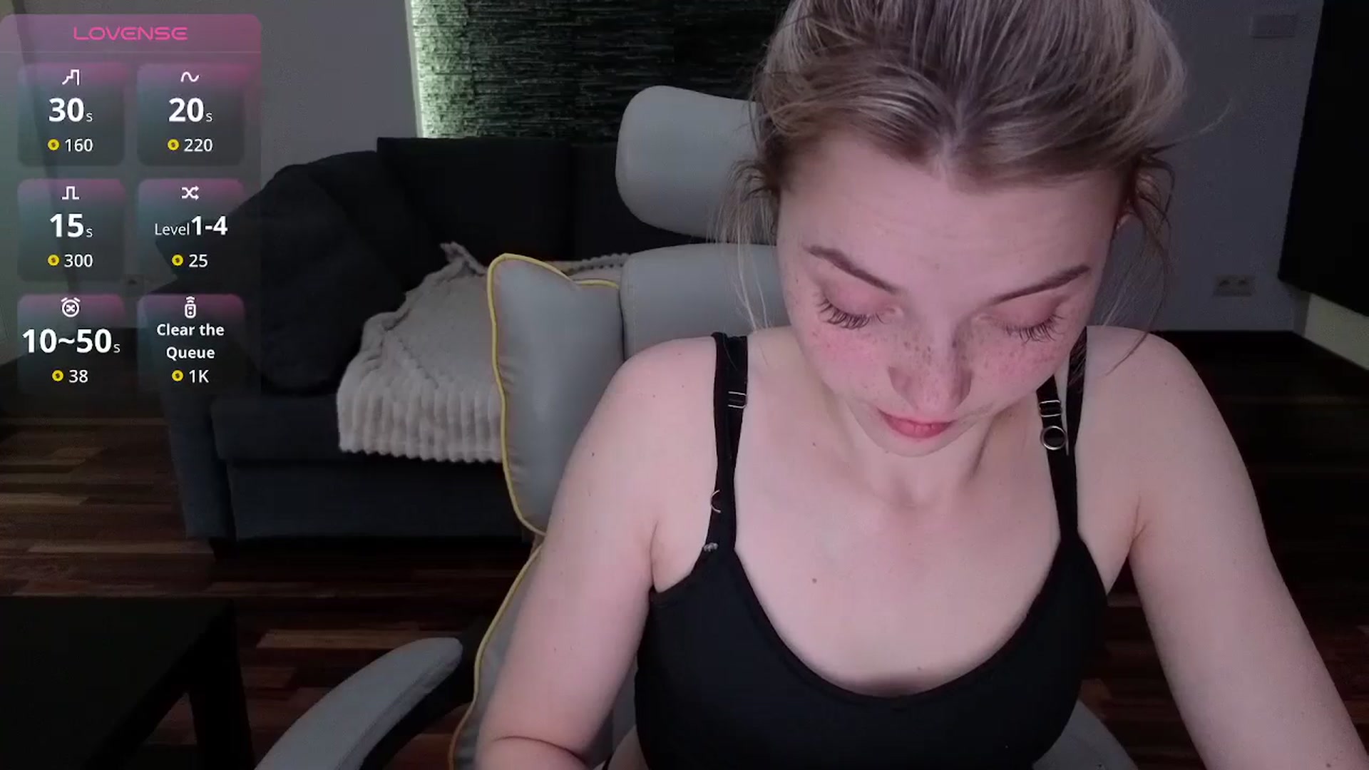 Gallery image thumbnail from Daisyy's myfreecams stream on, 04/14/2026, 16:51 image 11 of 20
