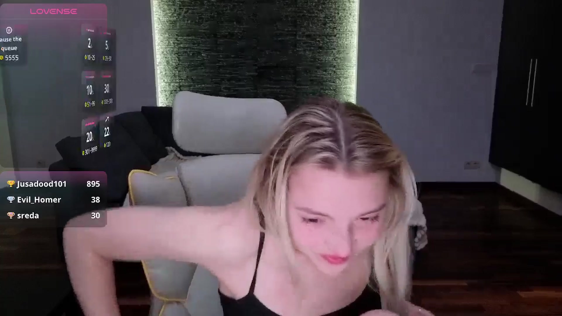 Gallery image thumbnail from Daisyy's myfreecams stream on, 04/14/2026, 17:49 image 6 of 20
