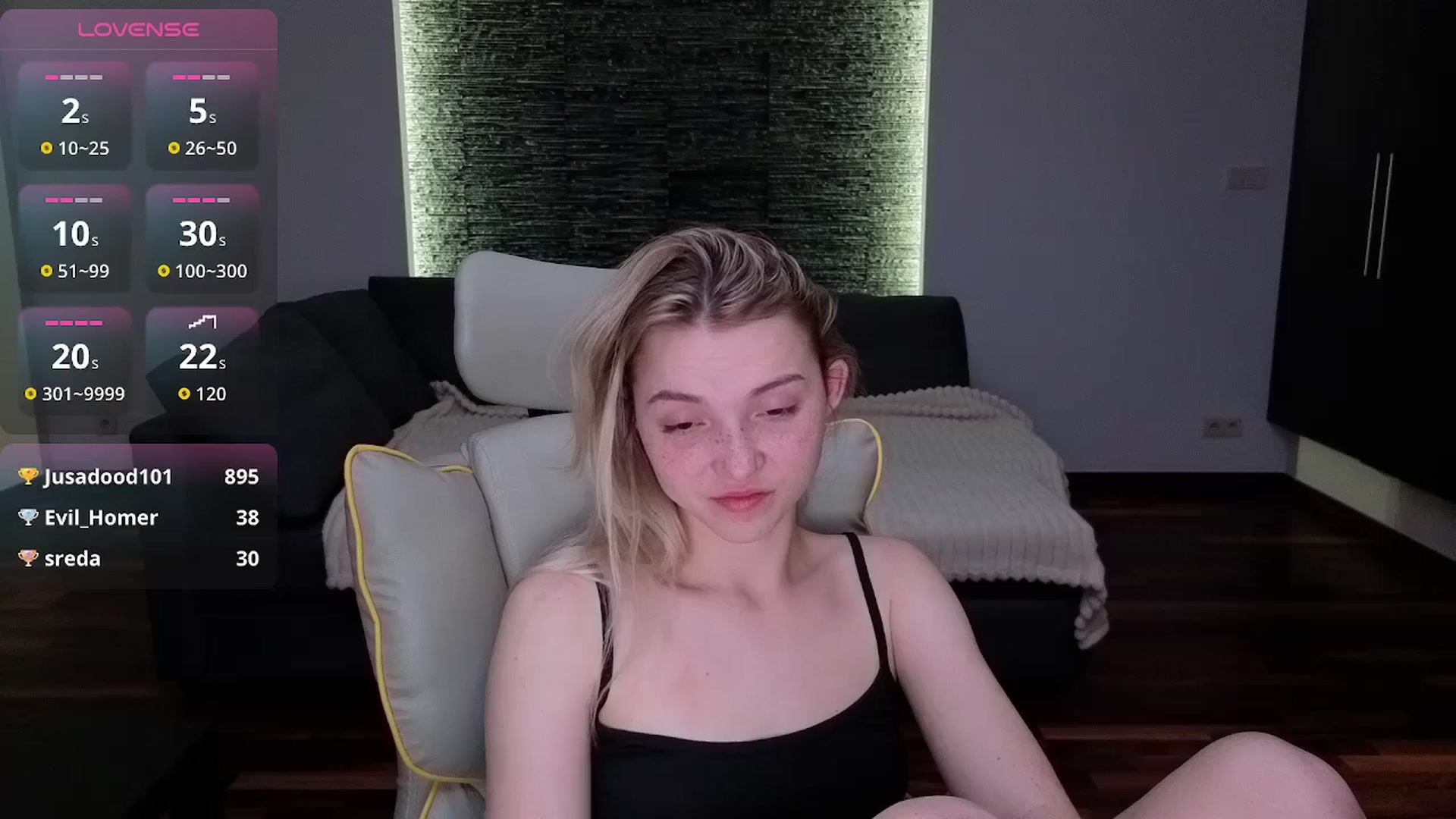 Gallery image thumbnail from Daisyy's myfreecams stream on, 04/14/2026, 17:49 image 15 of 20