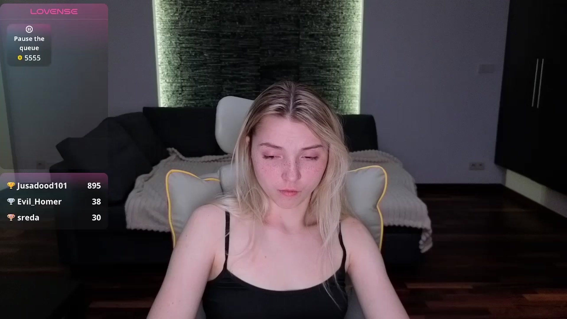 Gallery image thumbnail from Daisyy's myfreecams stream on, 04/14/2026, 17:49 image 19 of 20