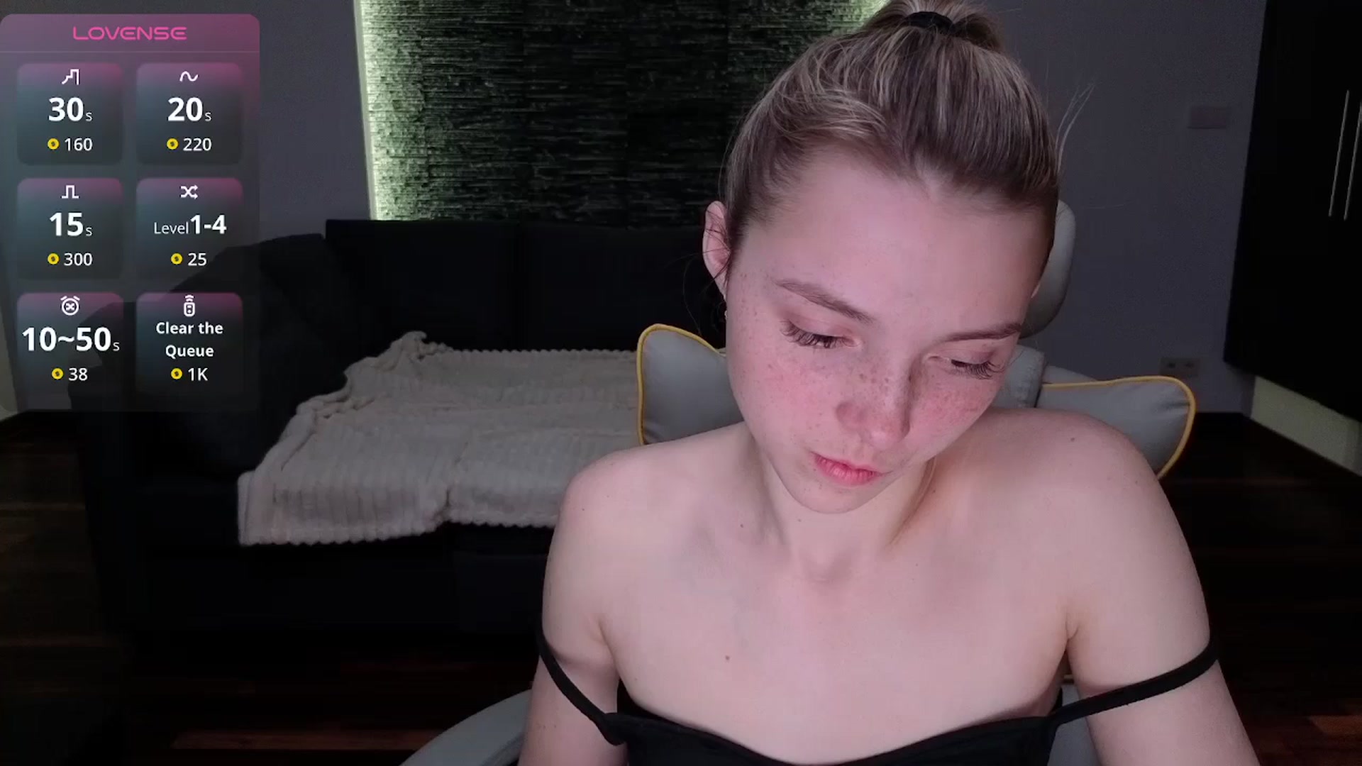 Gallery image thumbnail from Daisyy's myfreecams stream on, 04/14/2026, 21:51 image 16 of 20