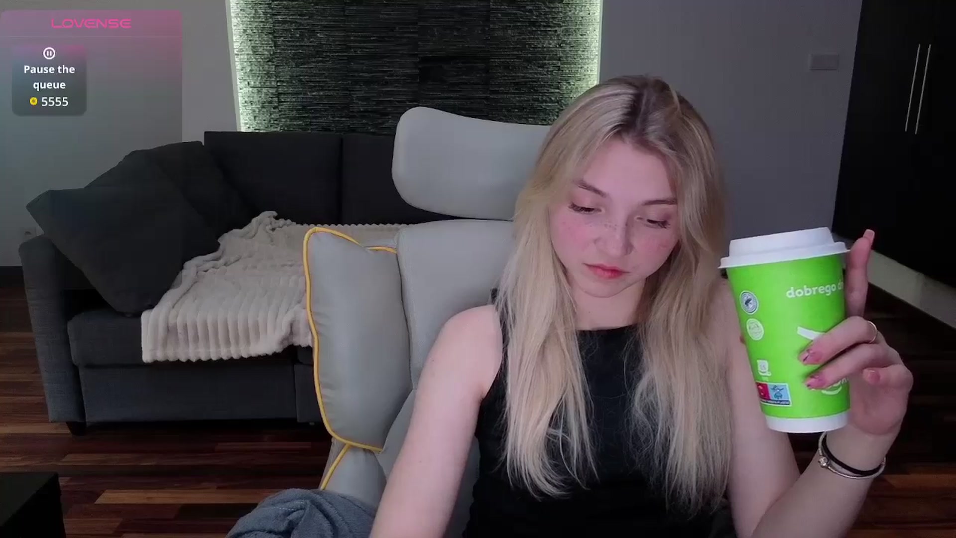 Gallery image thumbnail from Daisyy's myfreecams stream on, 04/15/2026, 14:27 image 9 of 20
