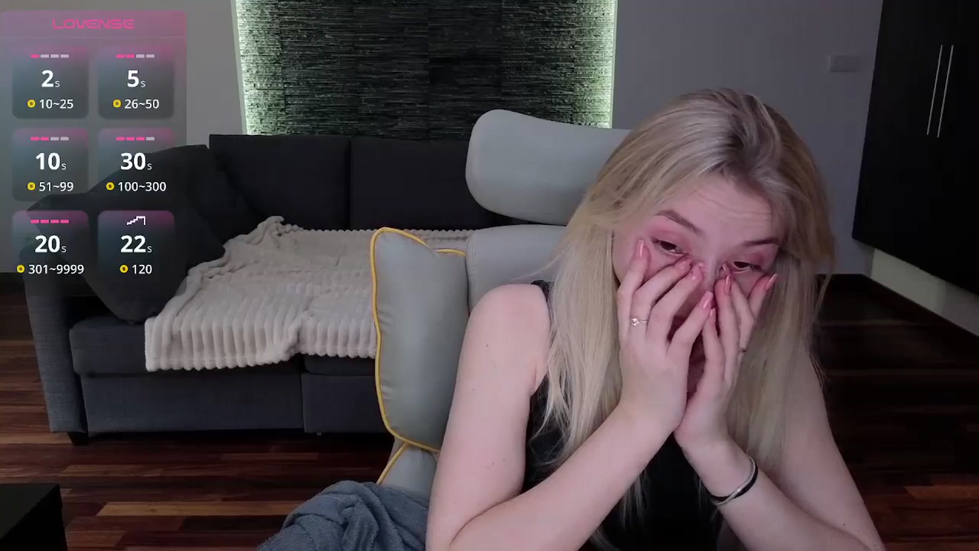Gallery image thumbnail from Daisyy's myfreecams stream on, 04/15/2026, 14:27 image 12 of 20