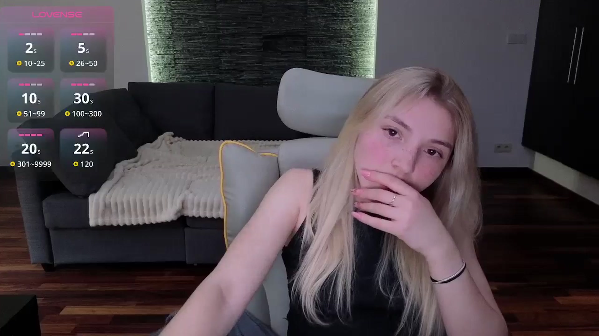 Gallery image thumbnail from Daisyy's myfreecams stream on, 04/15/2026, 14:27 image 11 of 20