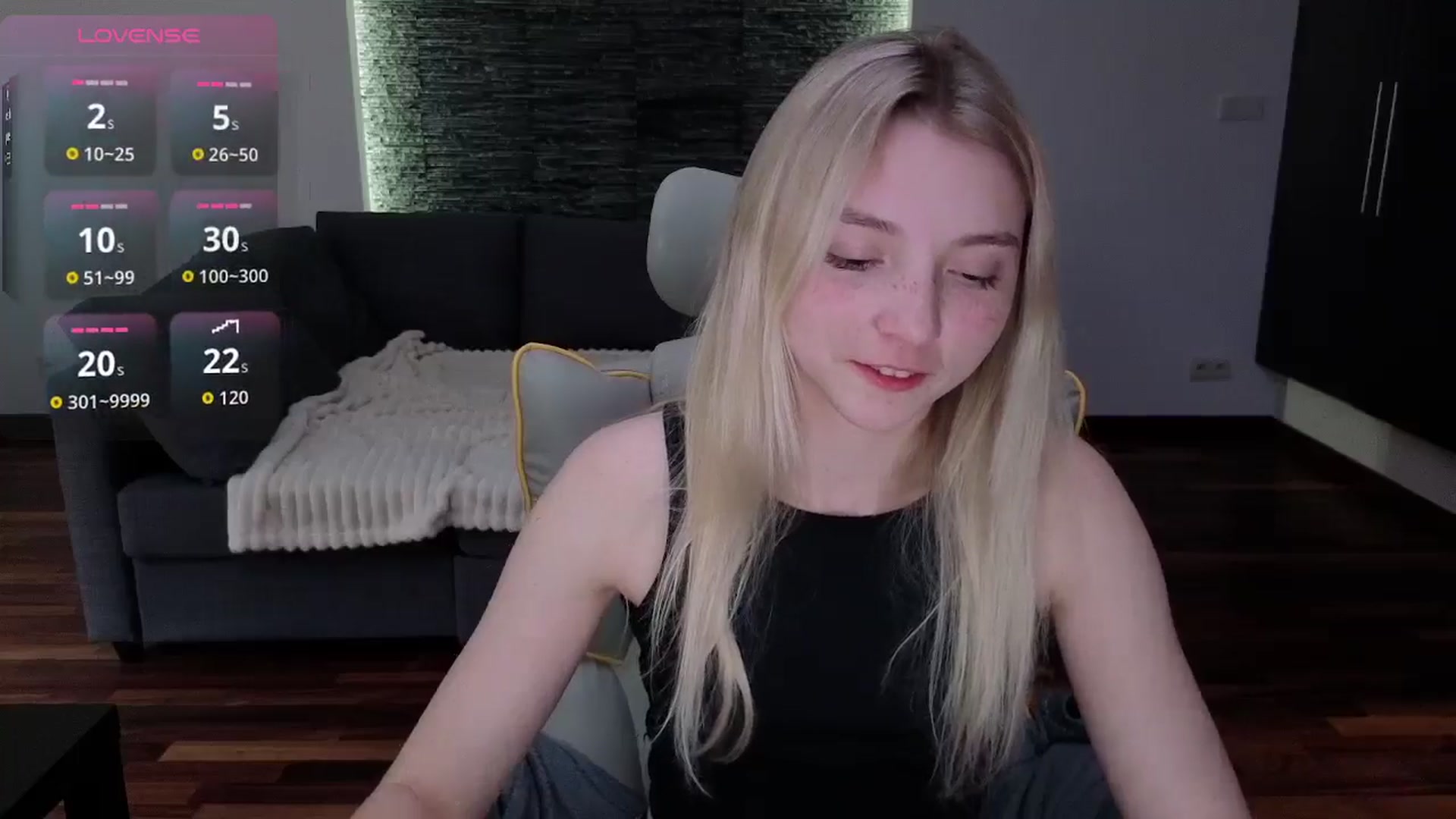 Gallery image thumbnail from Daisyy's myfreecams stream on, 04/15/2026, 17:09 image 3 of 20