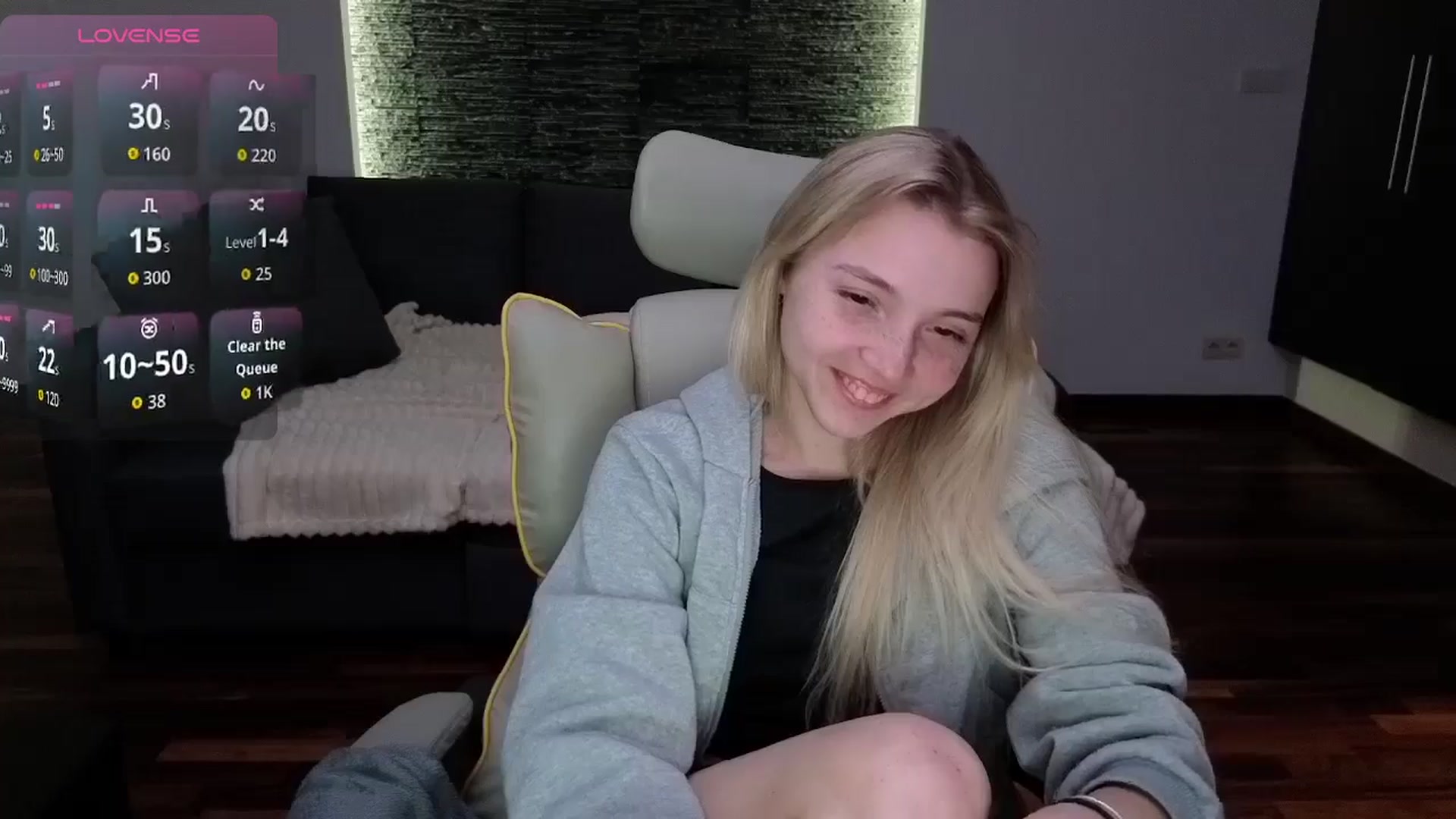 Gallery image thumbnail from Daisyy's myfreecams stream on, 04/15/2026, 19:21 image 20 of 20