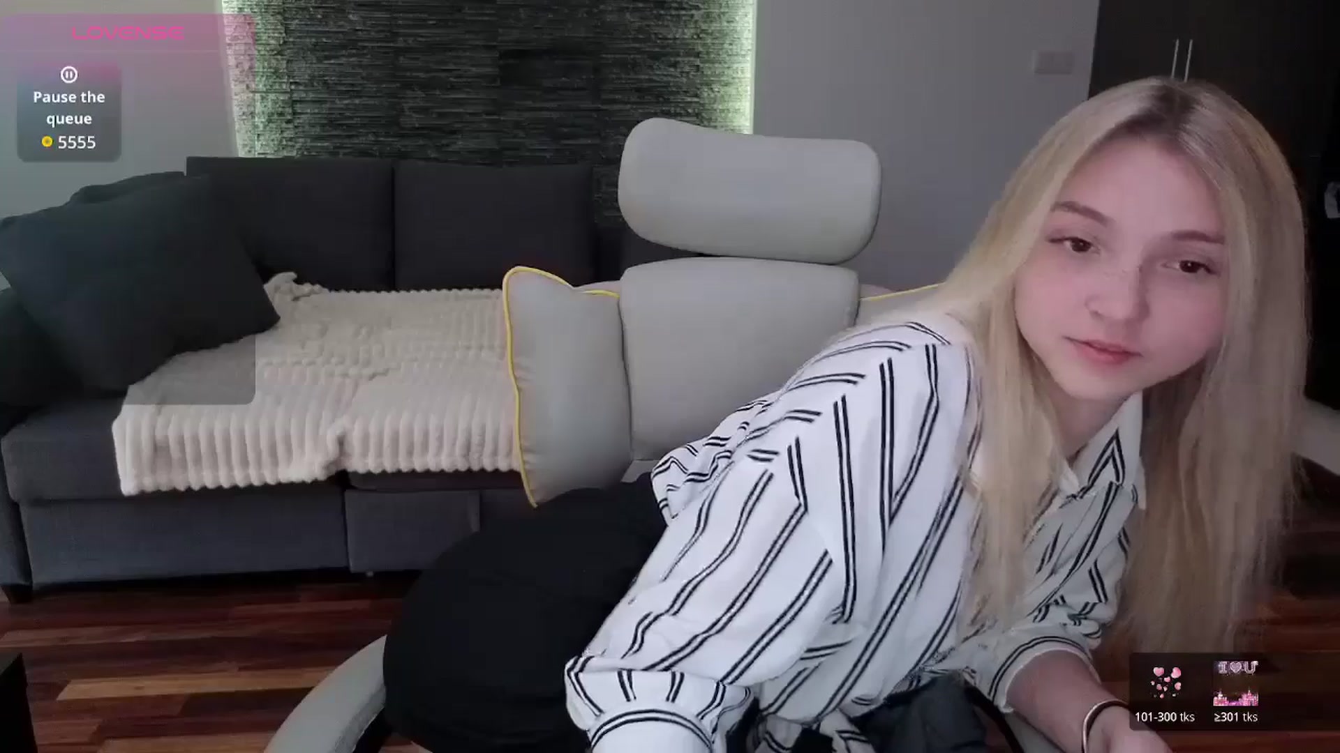 Gallery image thumbnail from Daisyy's myfreecams stream on, 04/16/2026, 15:11 image 10 of 20
