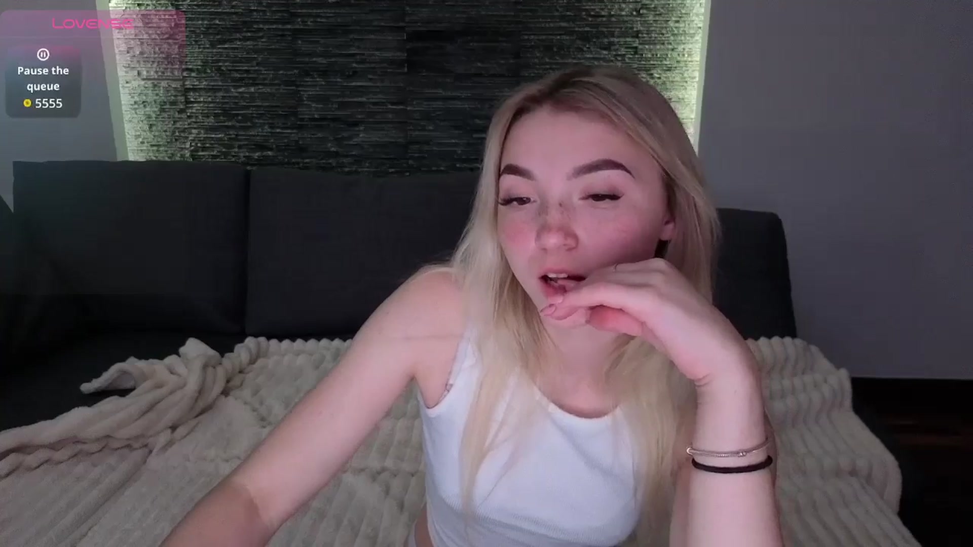 Gallery image thumbnail from Daisyy's myfreecams stream on, 04/19/2026, 14:17 image 18 of 20