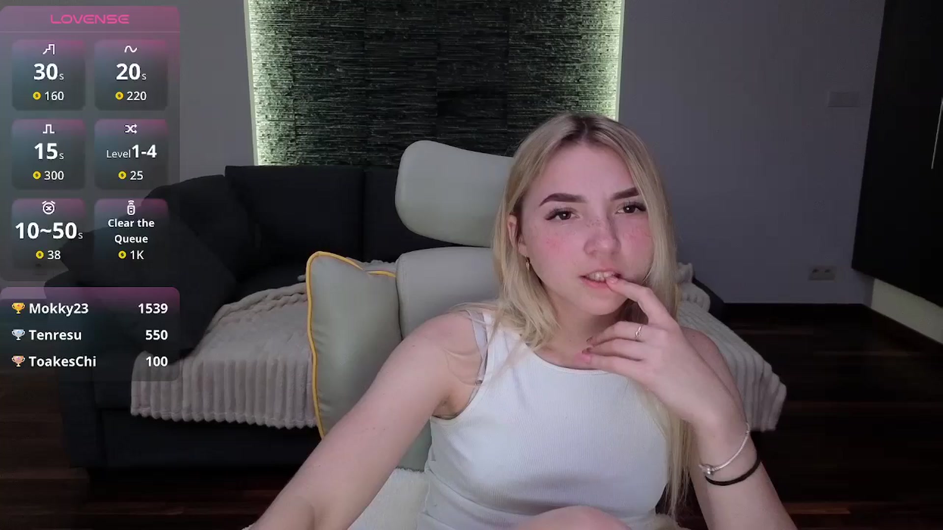 Gallery image thumbnail from Daisyy's myfreecams stream on, 04/19/2026, 16:31 image 1 of 20