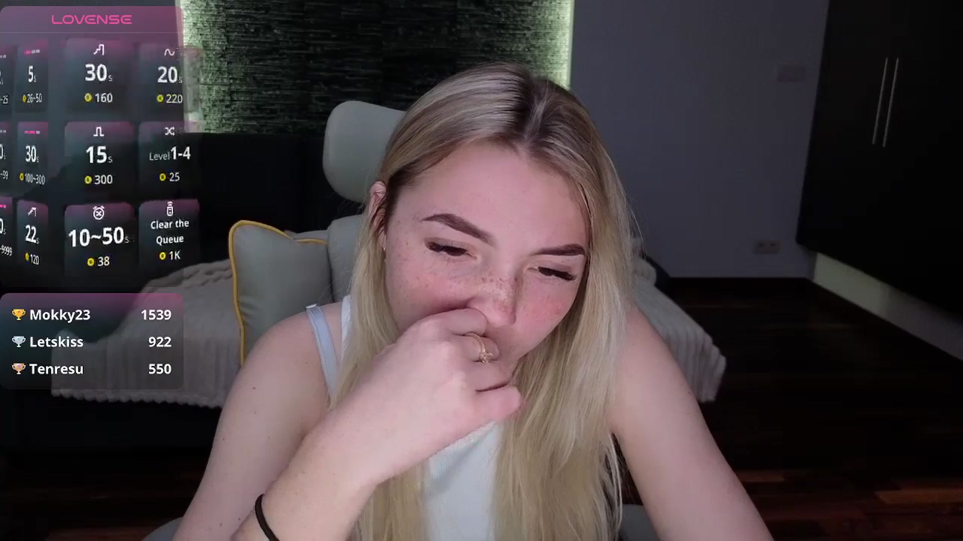 Gallery image thumbnail from Daisyy's myfreecams stream on, 04/19/2026, 18:31 image 7 of 20