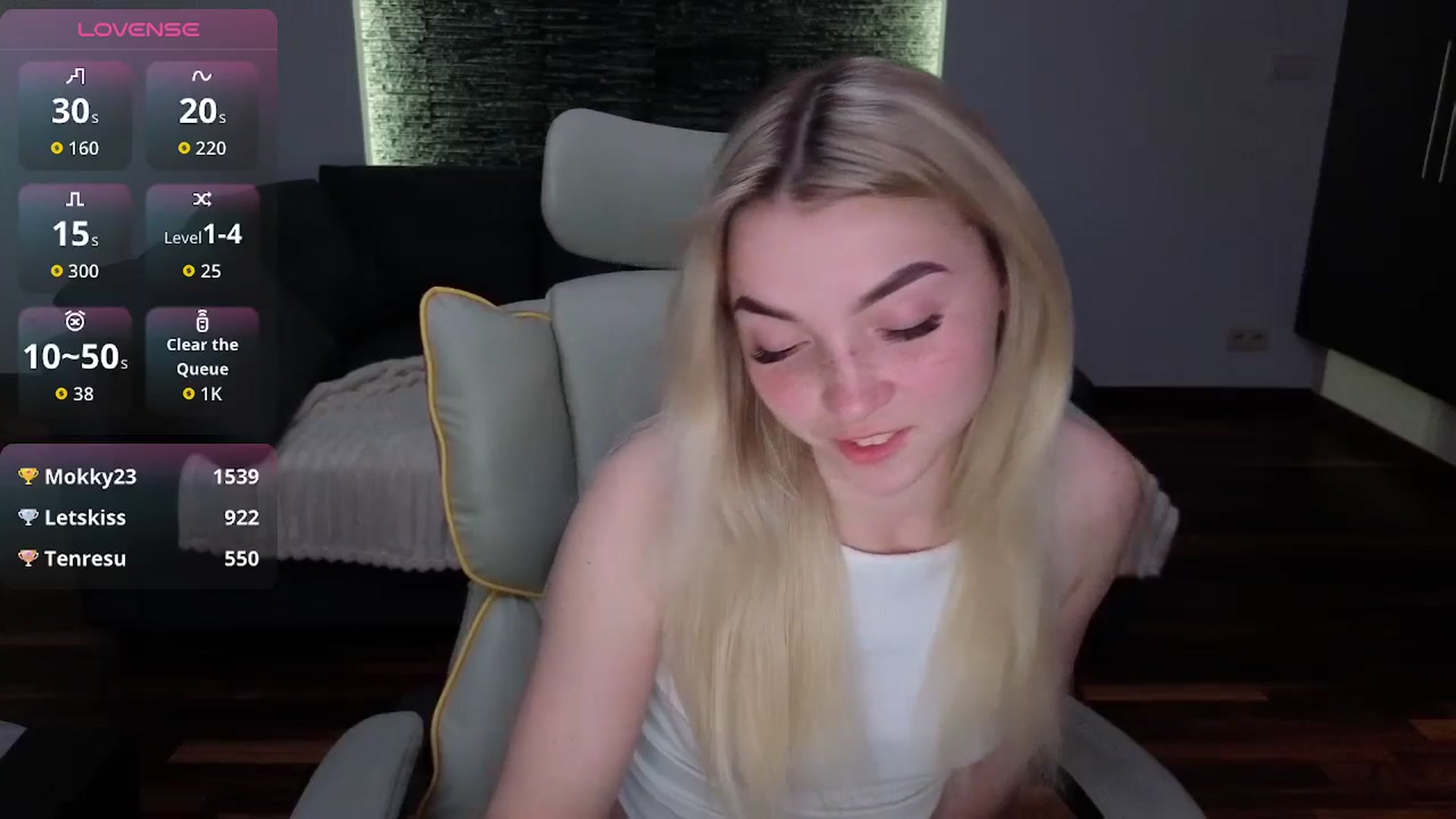 Gallery image thumbnail from Daisyy's myfreecams stream on, 04/19/2026, 19:49 image 2 of 20