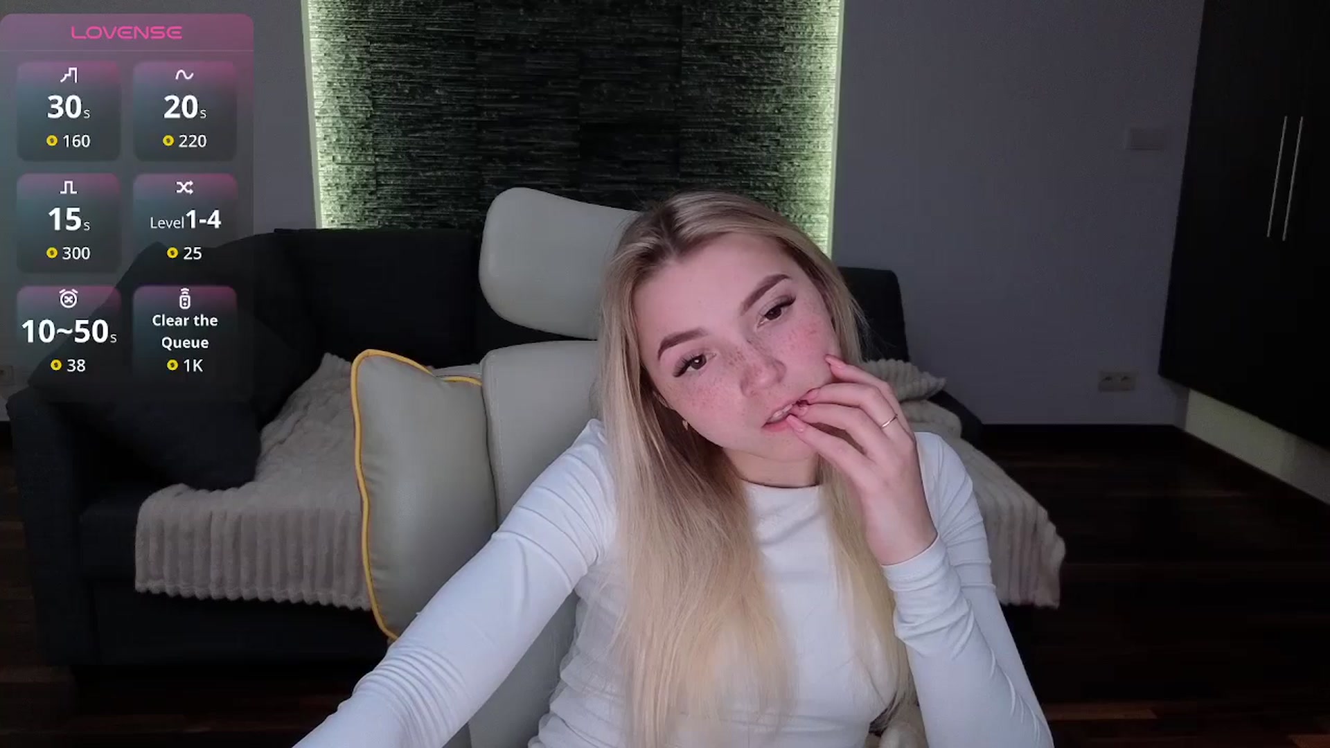 Gallery image thumbnail from Daisyy's myfreecams stream on, 04/20/2026, 14:18 image 19 of 20