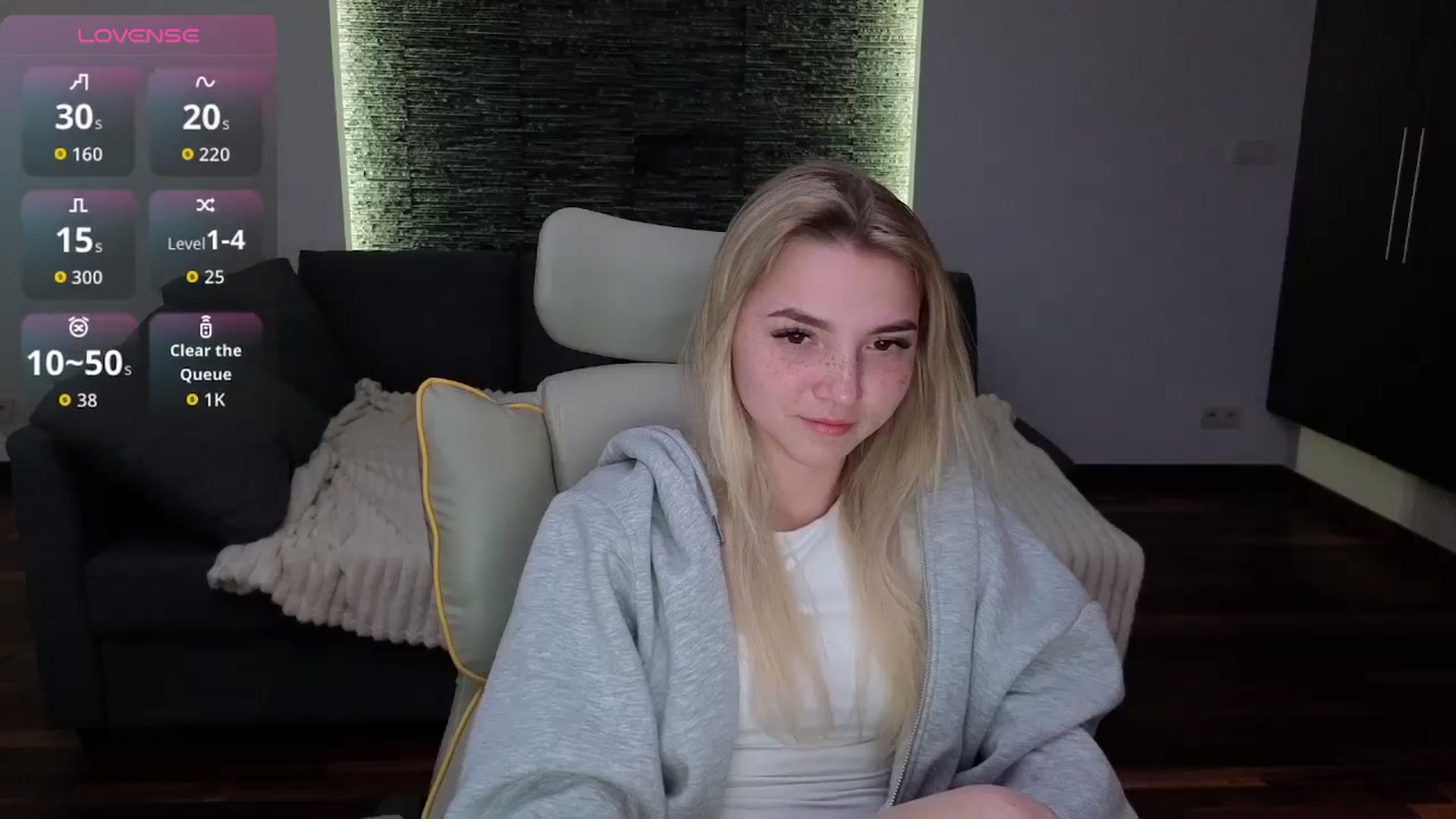 Gallery image thumbnail from Daisyy's myfreecams stream on, 04/20/2026, 15:09 image 10 of 20