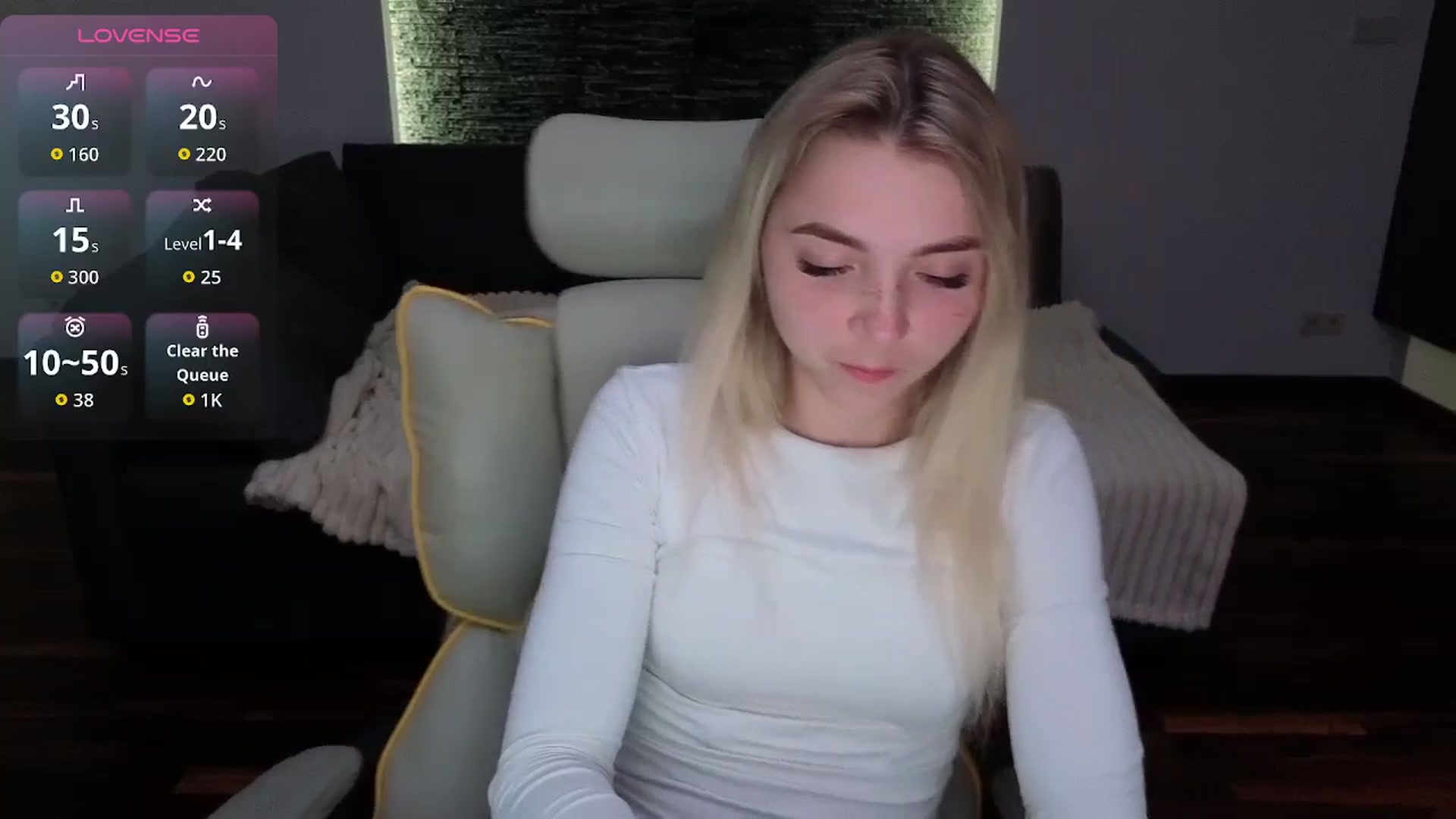 Gallery image thumbnail from Daisyy's myfreecams stream on, 04/20/2026, 20:32 image 10 of 20