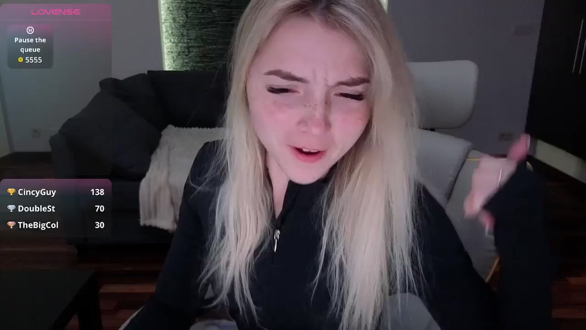 Gallery image thumbnail from Daisyy's myfreecams stream on, 04/21/2026, 19:54 image 1 of 20