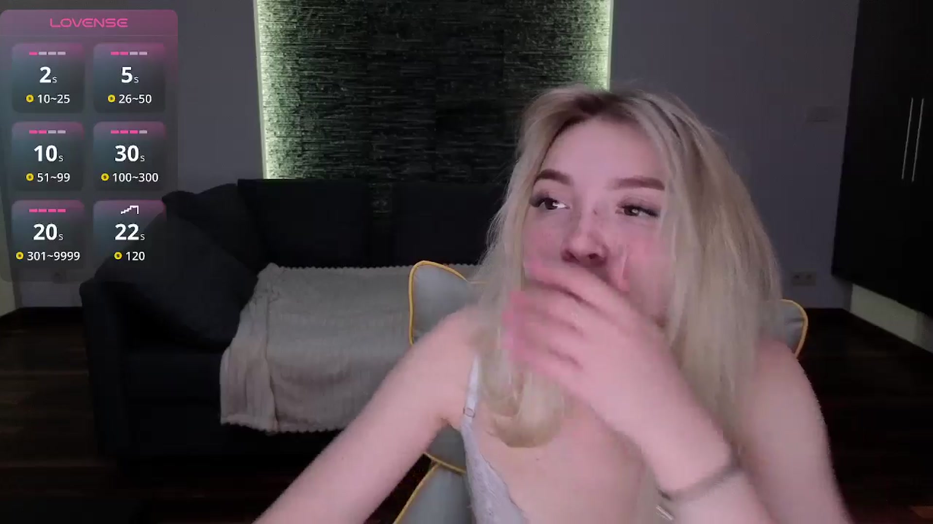 Gallery image thumbnail from Daisyy's myfreecams stream on, 04/21/2026, 21:01 image 4 of 20