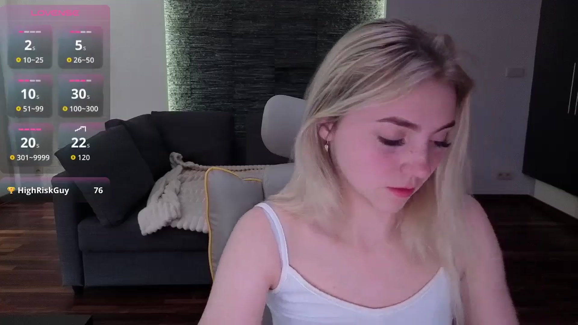 Gallery image thumbnail from Daisyy's myfreecams stream on, 04/22/2026, 17:21 image 6 of 20