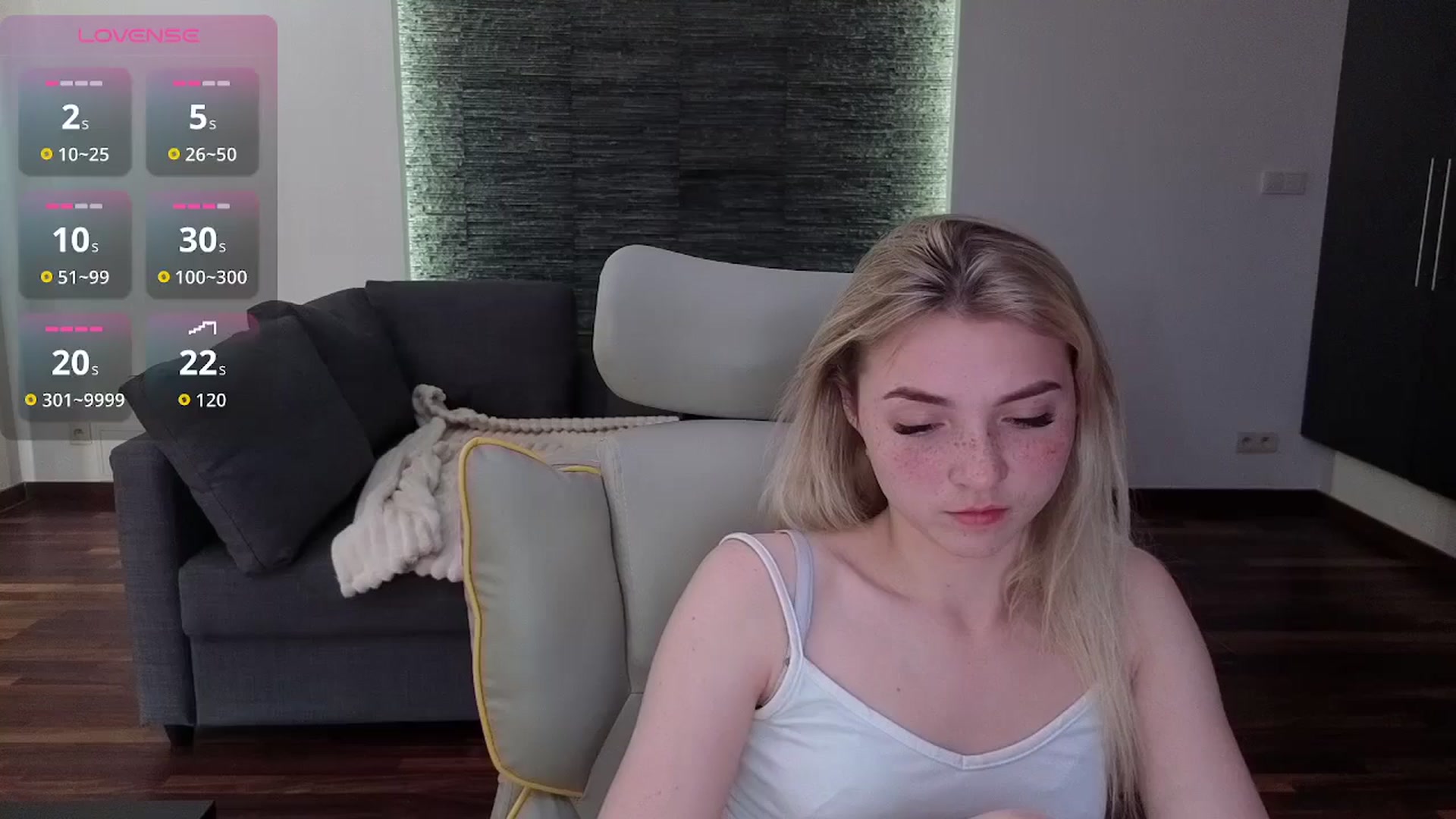 Gallery image thumbnail from Daisyy's myfreecams stream on, 04/22/2026, 17:21 image 1 of 20