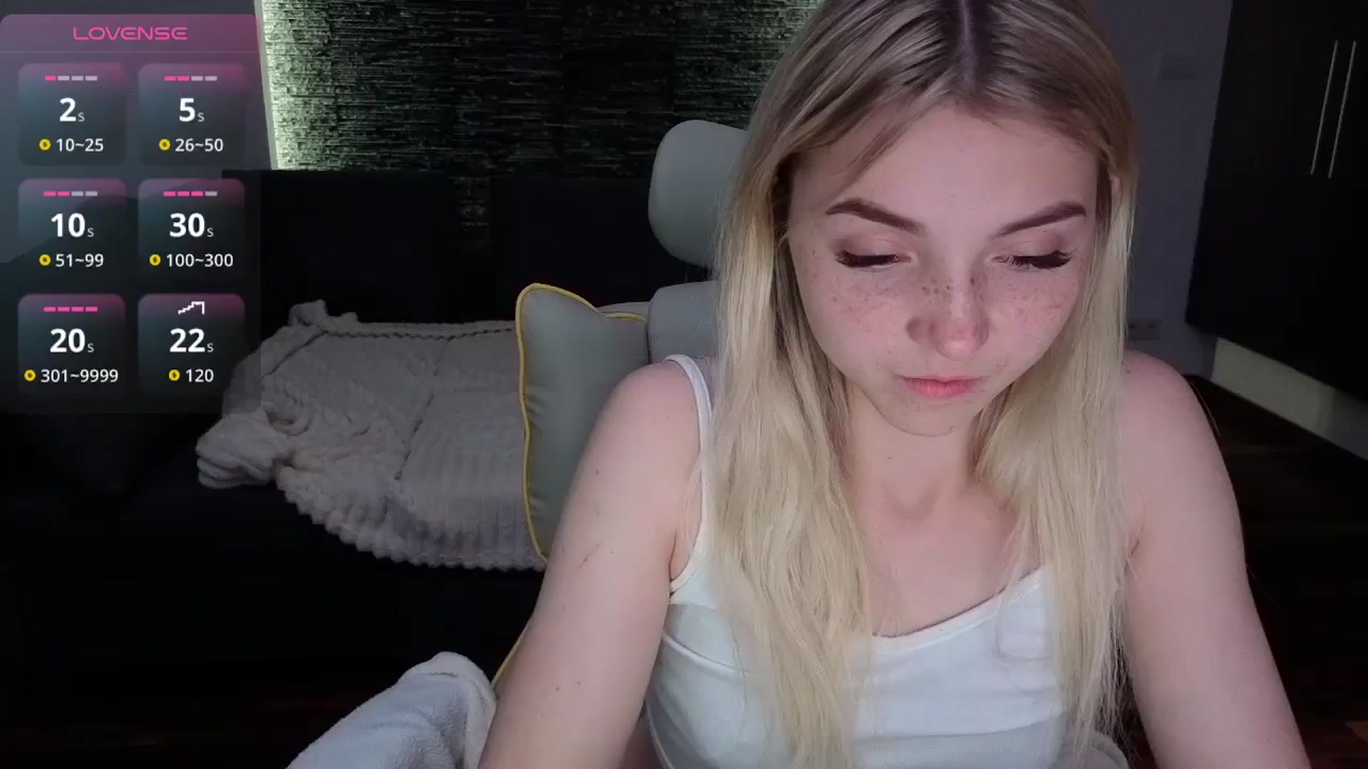 Gallery image thumbnail from Daisyy's myfreecams stream on, 04/22/2026, 19:11 image 1 of 20