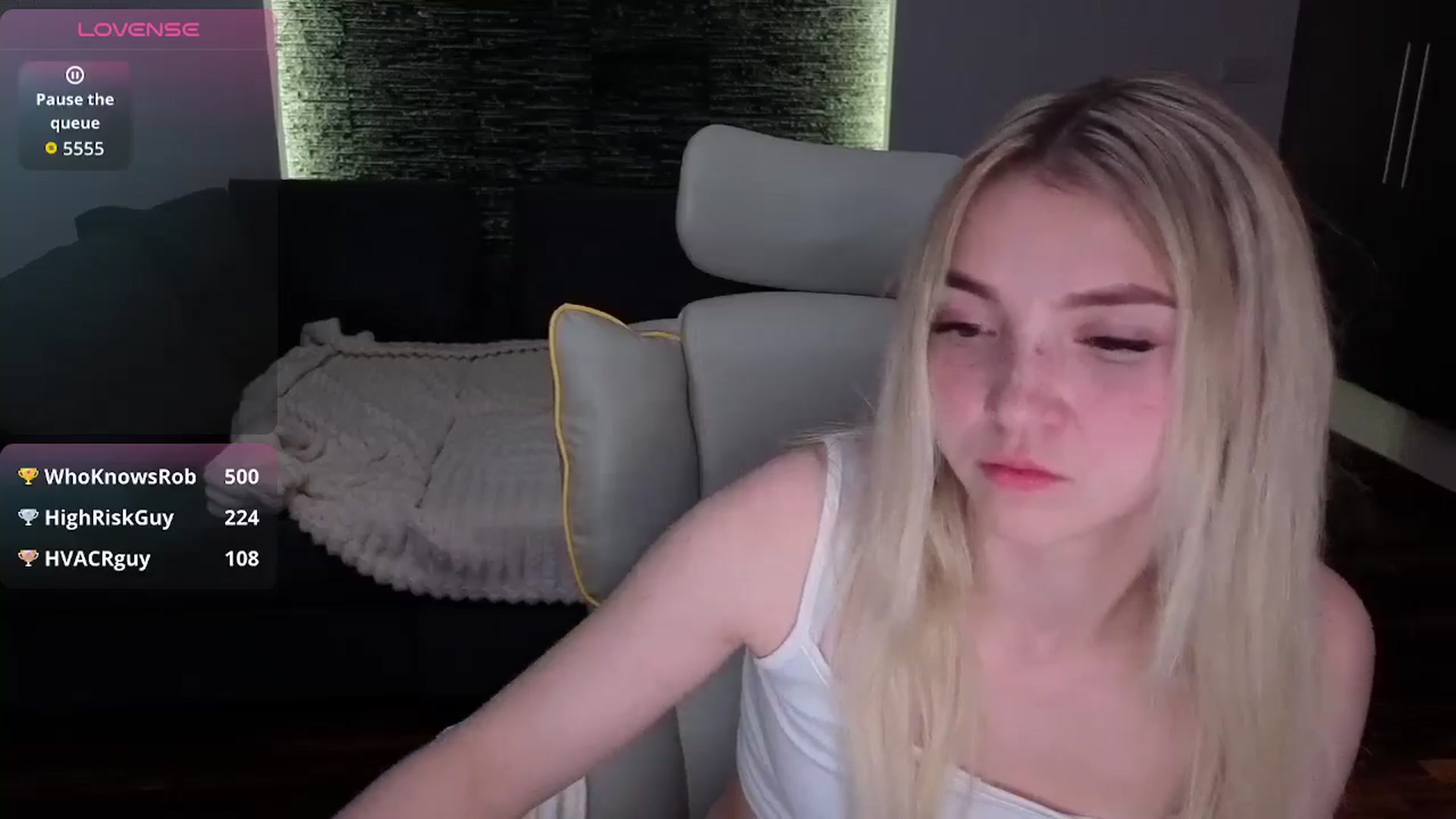 Gallery image thumbnail from Daisyy's myfreecams stream on, 04/22/2026, 19:11 image 15 of 20