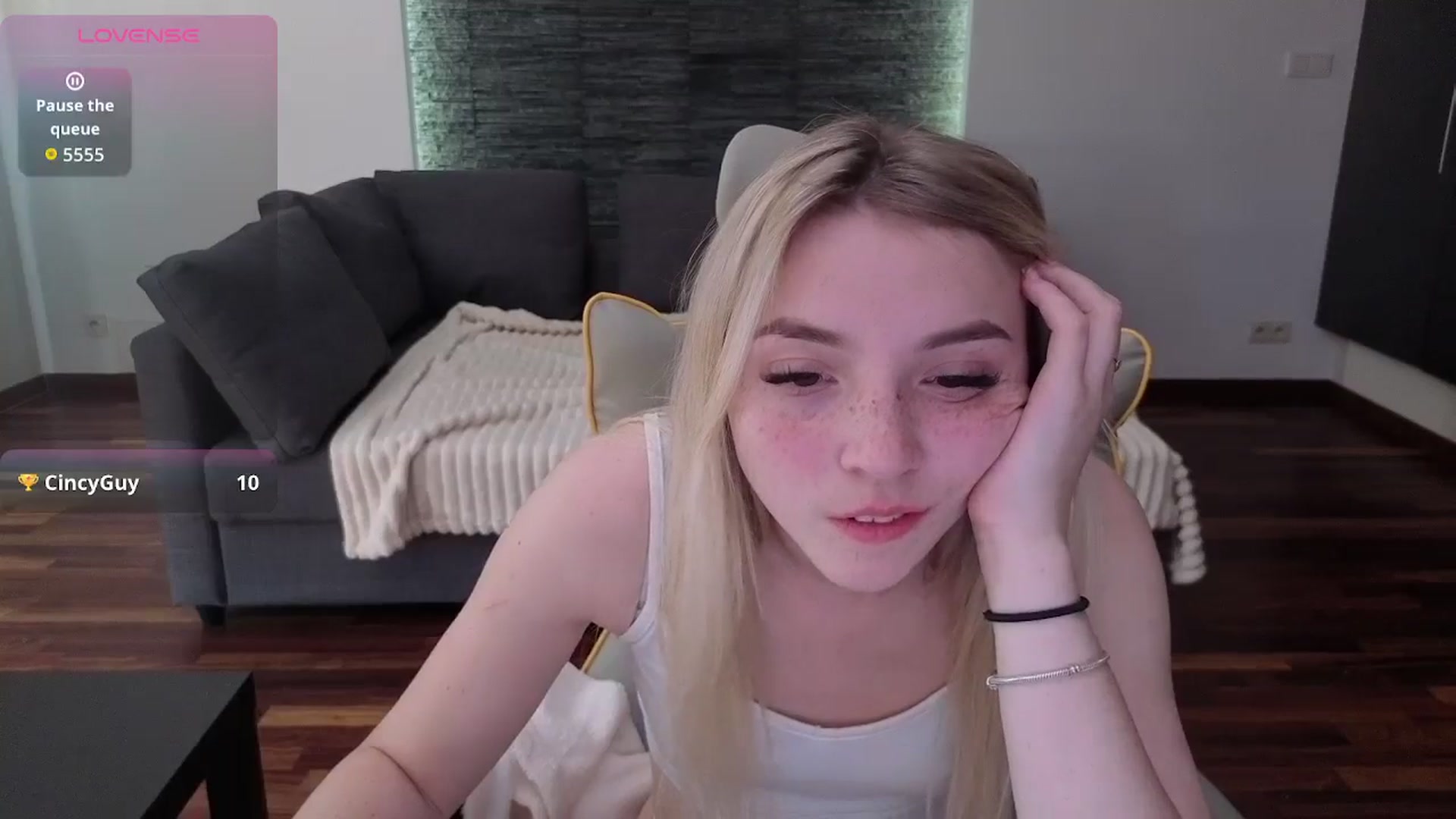 Gallery image thumbnail from Daisyy's myfreecams stream on, 04/23/2026, 14:11 image 8 of 20
