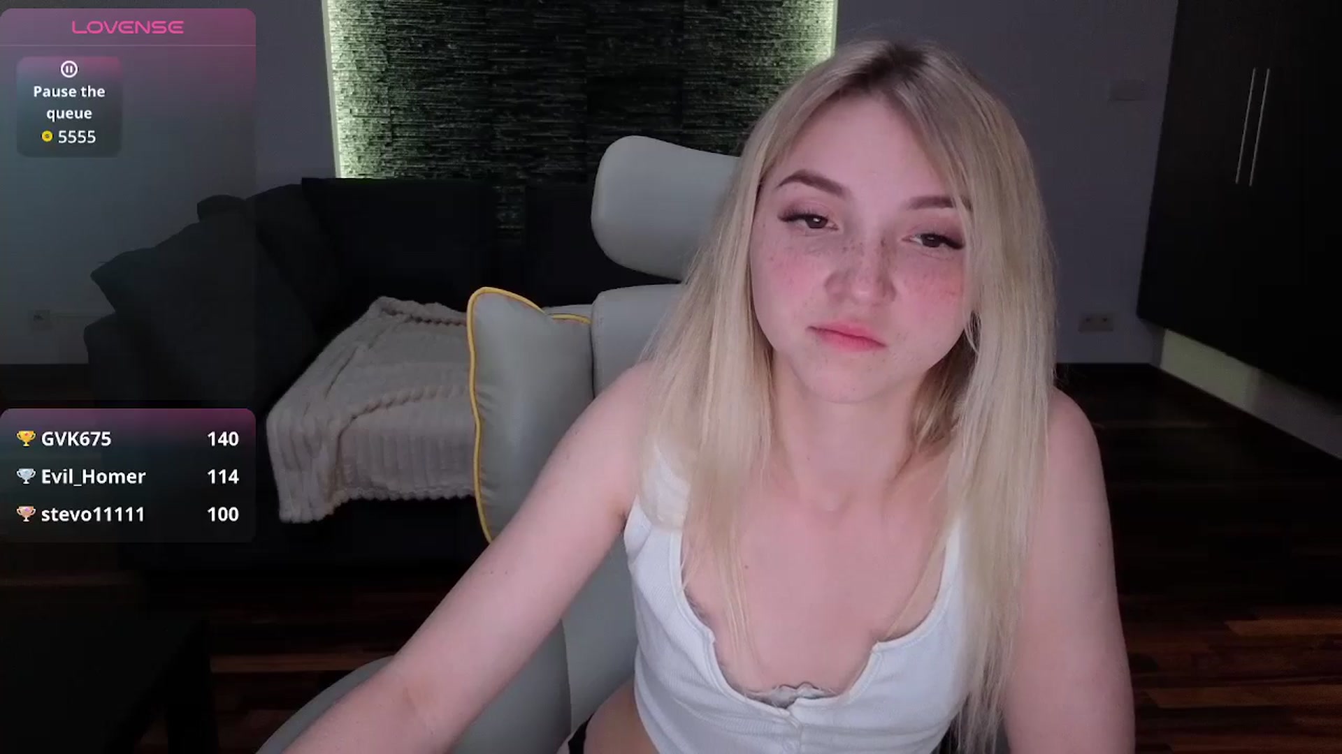 Gallery image thumbnail from Daisyy's myfreecams stream on, 04/23/2026, 20:33 image 12 of 20