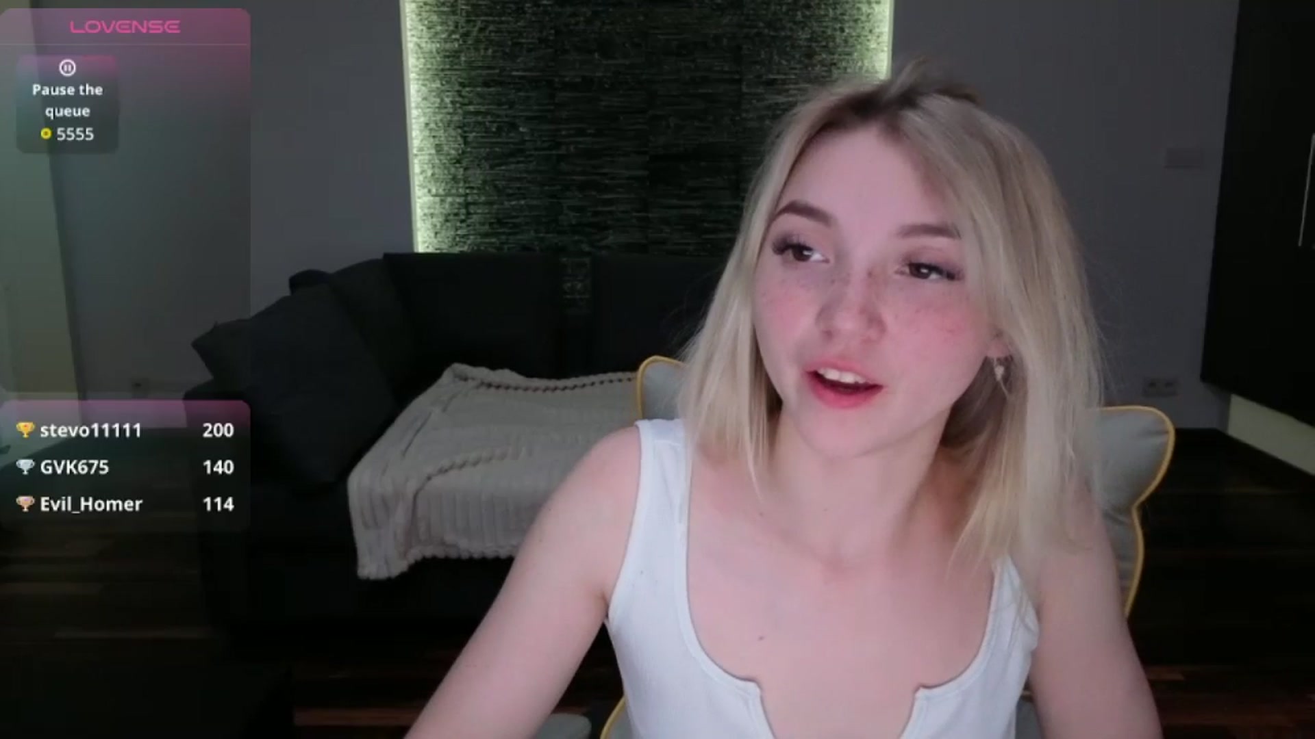 Gallery image thumbnail from Daisyy's myfreecams stream on, 04/23/2026, 22:01 image 9 of 20